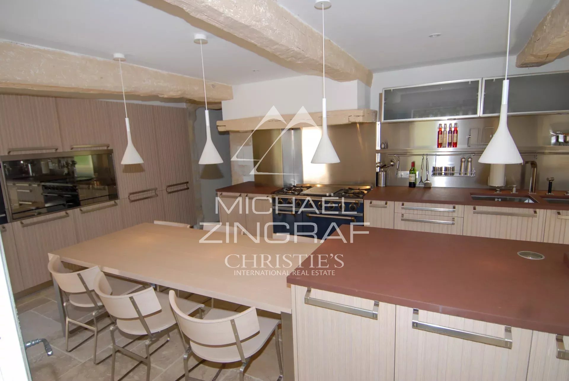 5 Bedroom Villa/Townhouse's Image 18