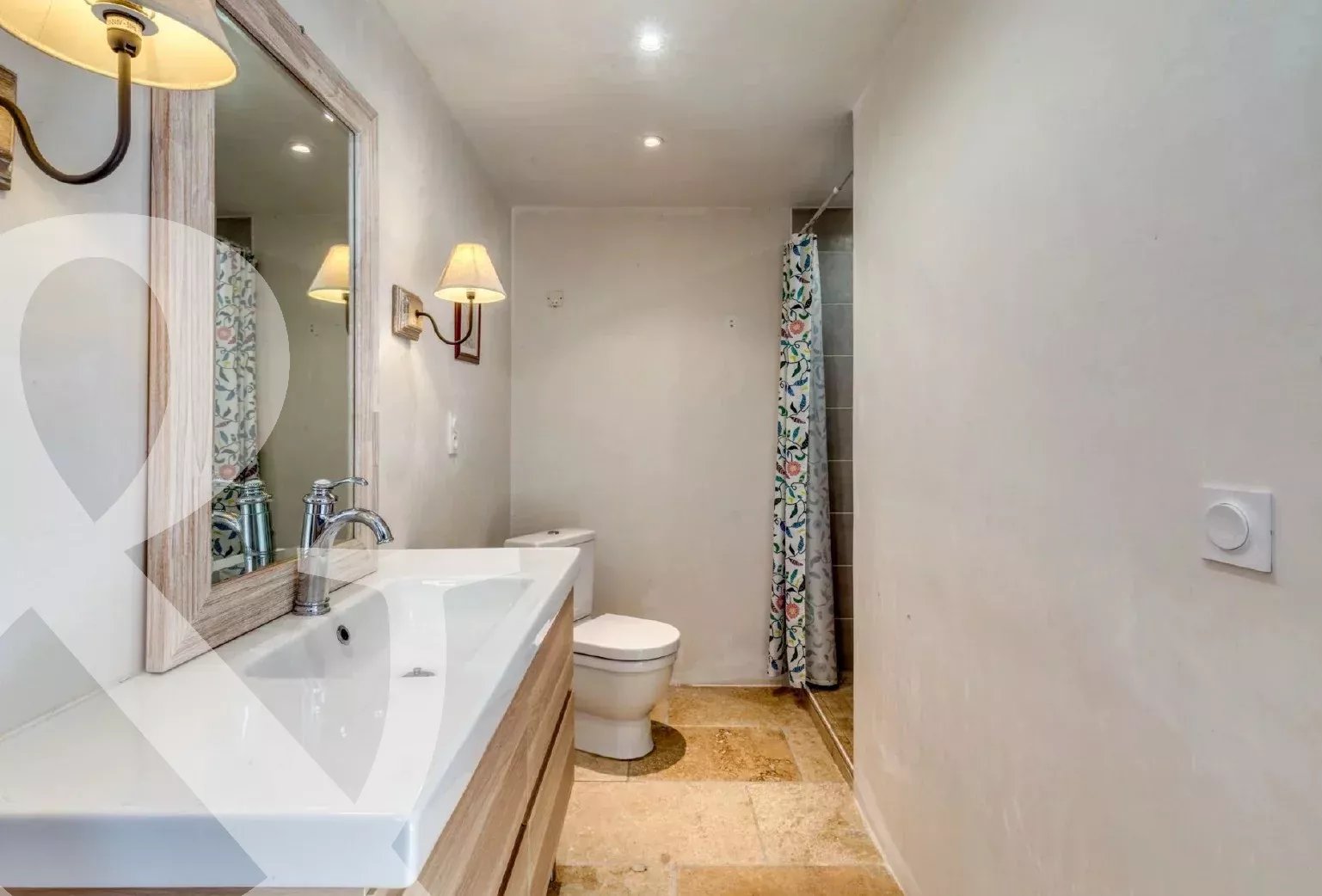 AU CALME DANS UN TRES BEAU PARC