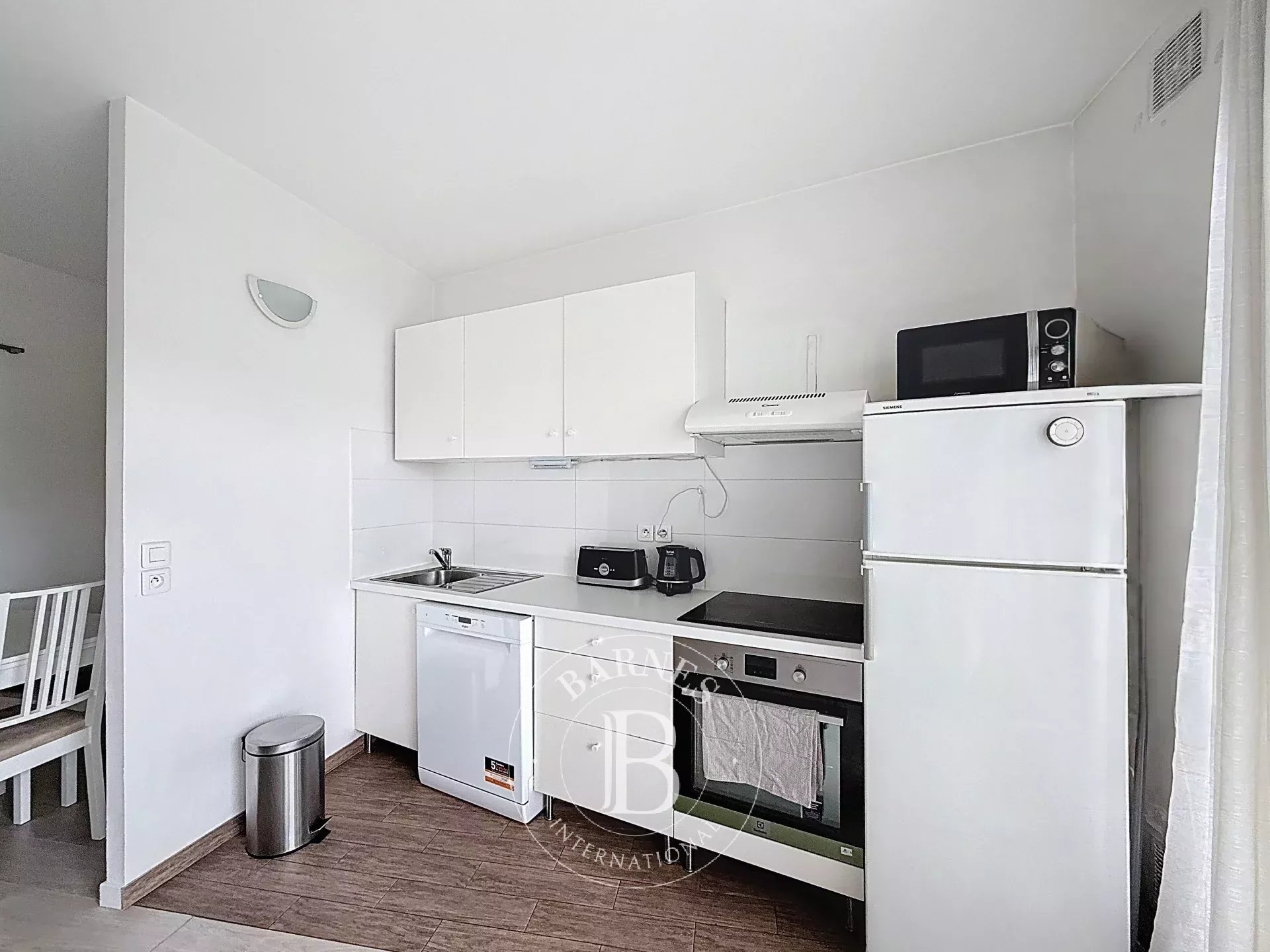 Neuilly-sur-Seine  - Appartement 2 Pi&egrave;ces, 1 Chambre - picture 5