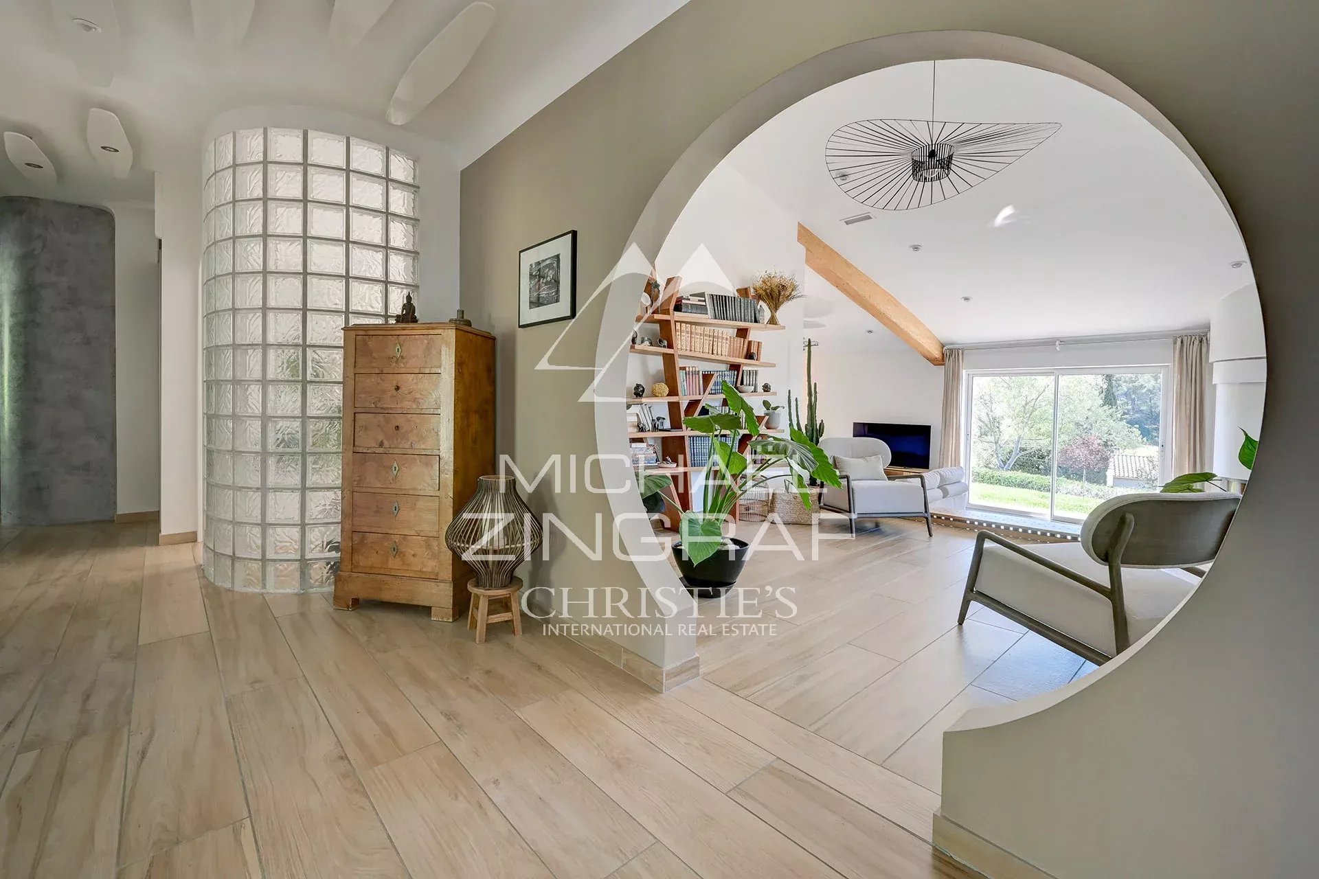 4 Bedroom Villa/Townhouse's Image 10