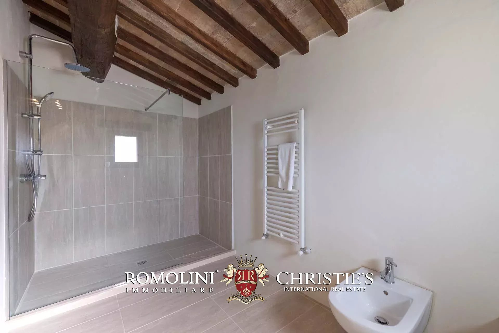 7 Bedroom Villa/Townhouse's Image 84