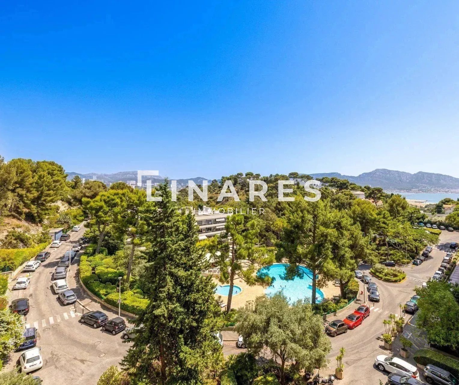 THE BIG PLACE - Appartement T4/5 de 168 m2 avec terrasses 35 m2 - Résidence sécurisée avec piscine -13008