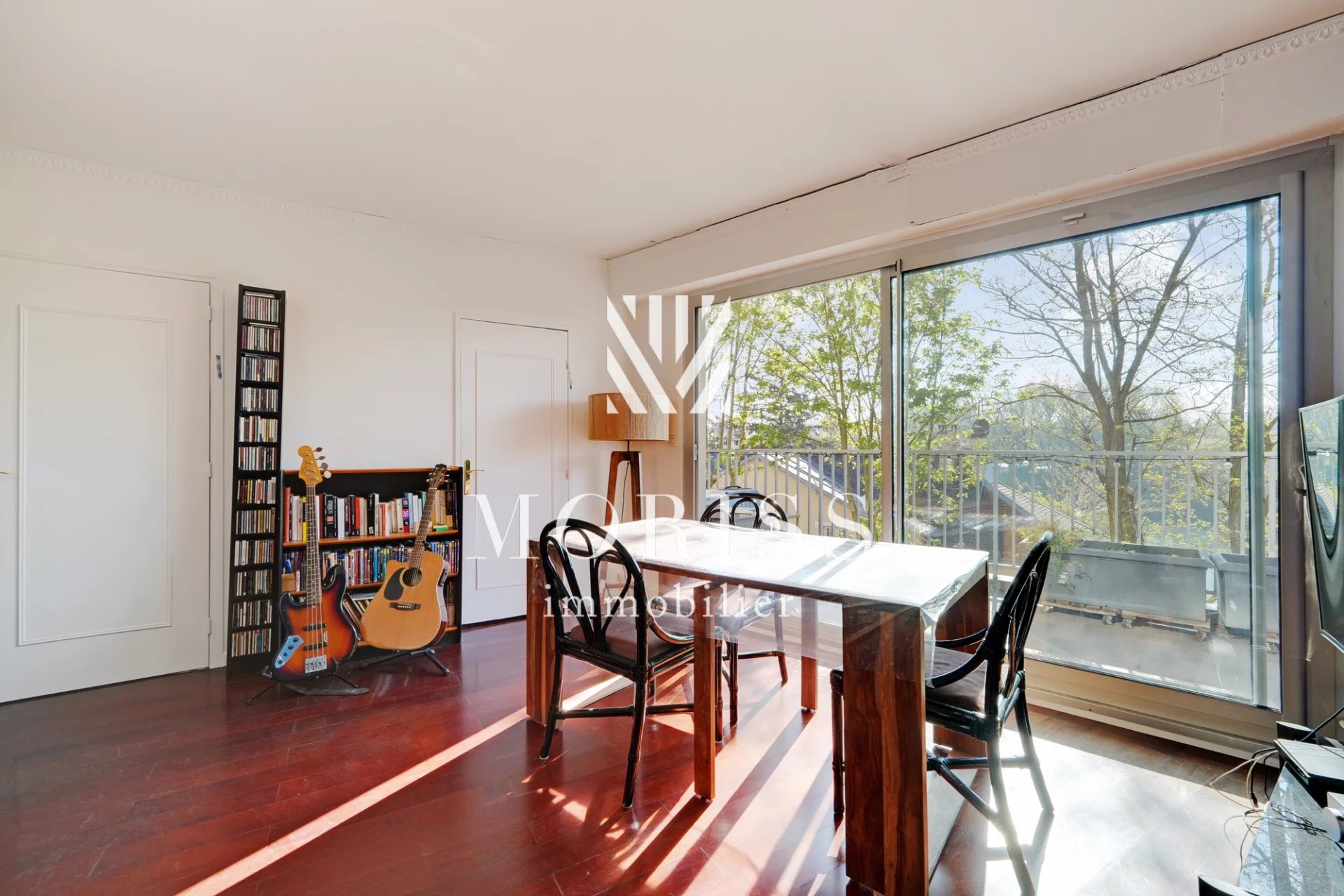 Trois pièces avec terrasse / Nogent-sur-Marne - Image Array