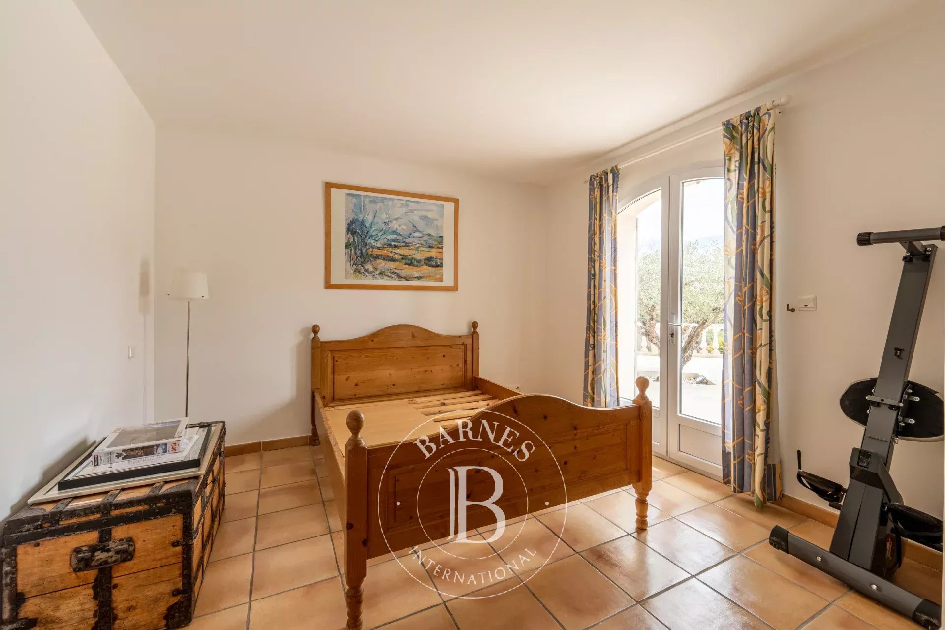 AIX EN PROVENCE - PANORAMIC VIEW - 200SQM - 5 BEDROOMS -  POOL - GARDEN 4 000 SQM - picture 8