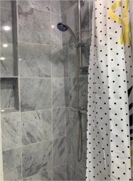 Nice - Alphonse Karr - Studio dernier étage 10 % rentabilité