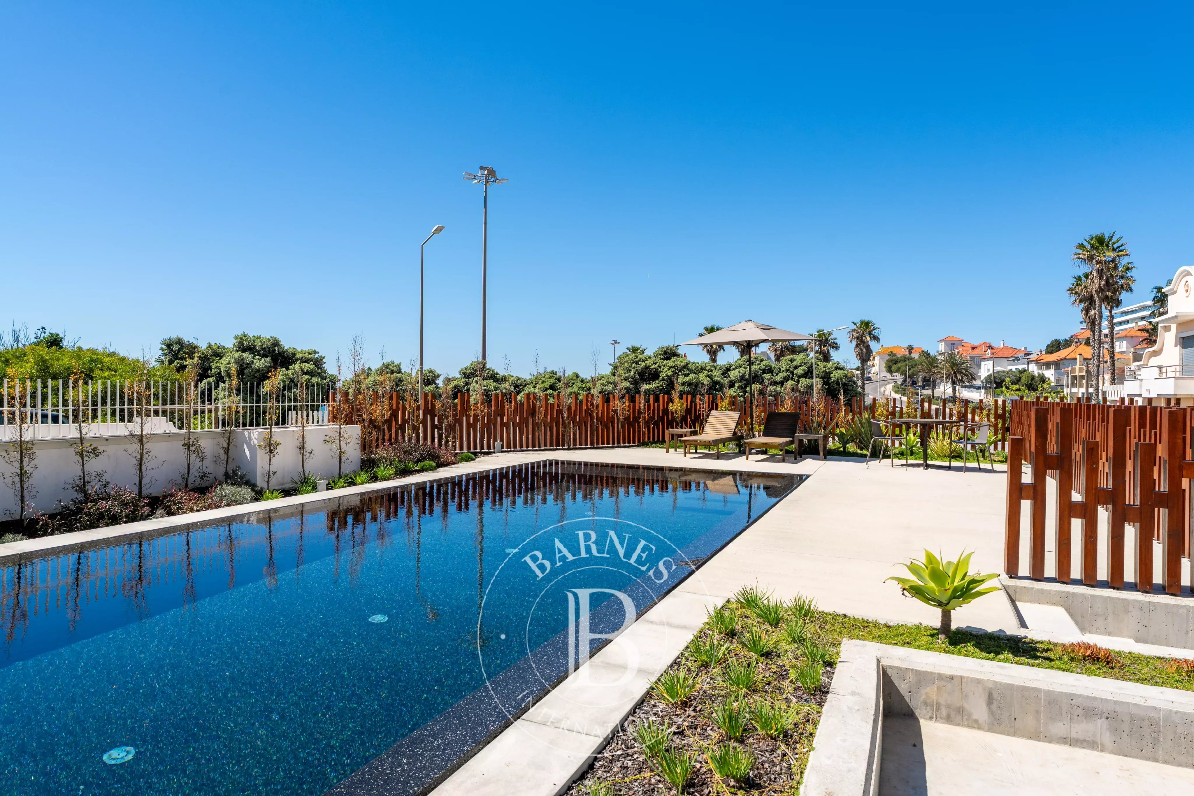 Jardin et vue sur la mer
