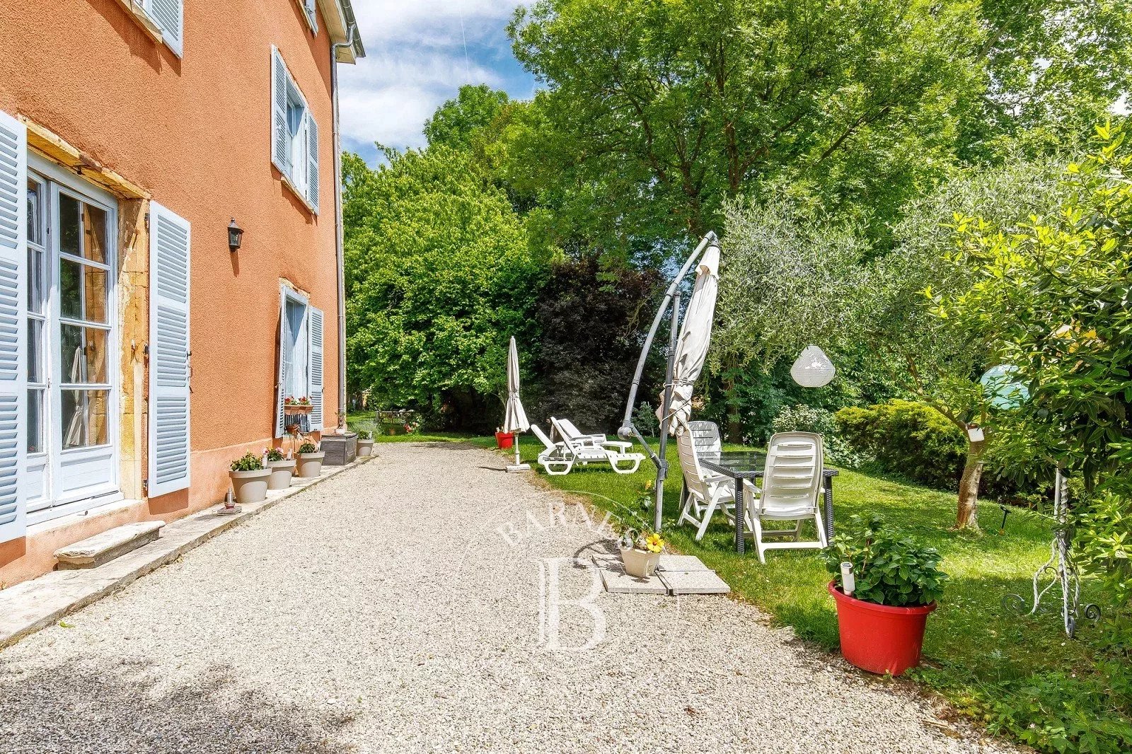 Daire Fontaines-Saint-Martin