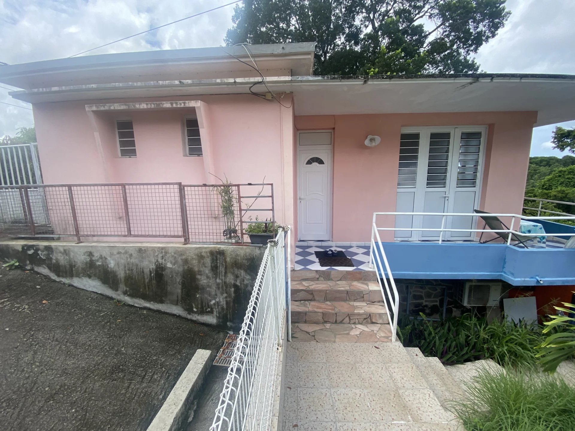 APPARTEMENT F4 MEUBLÉ - DIDIER - FORT DE FRANCE