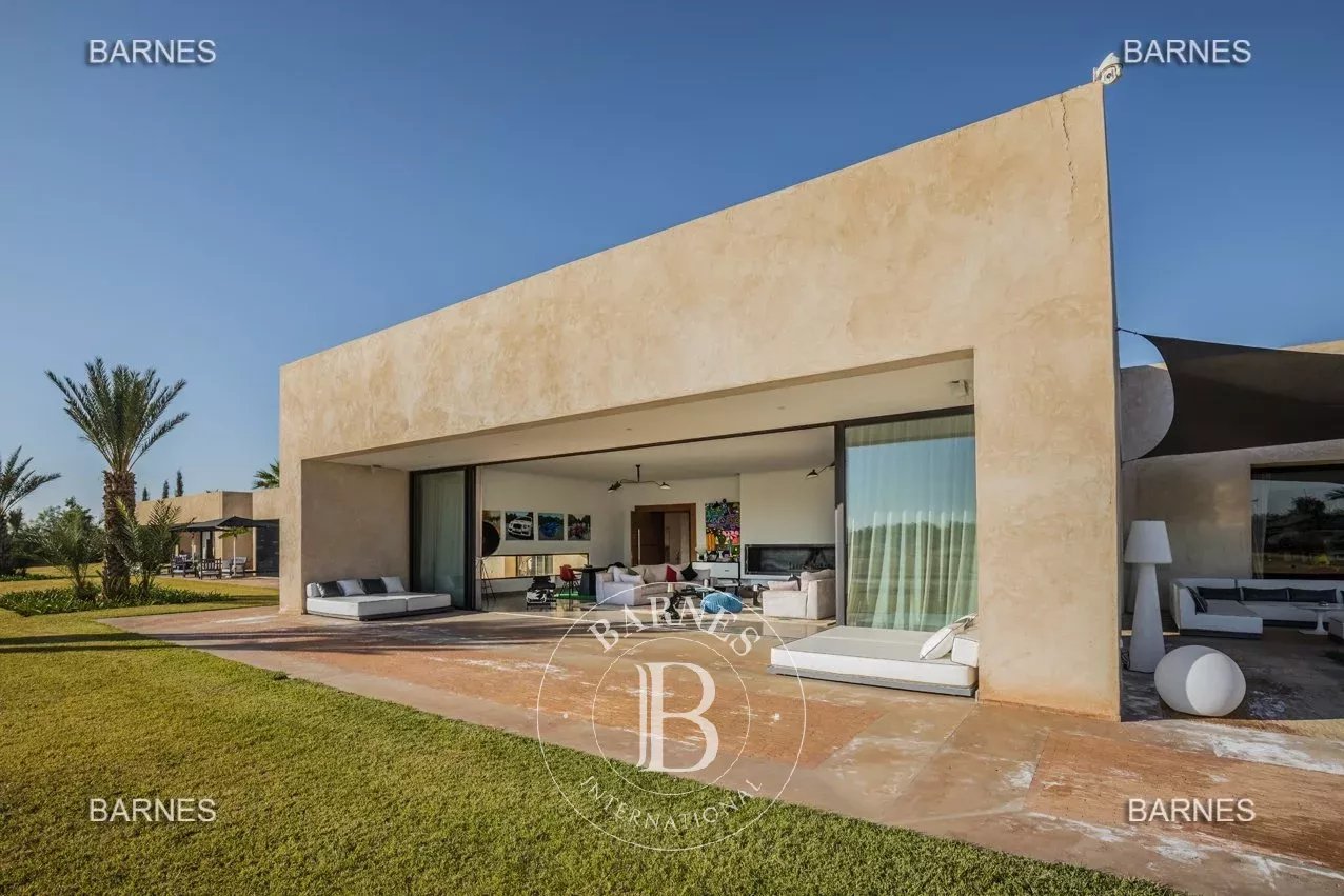 Stunning contemporary villa on a 3-hectare park, 30 minutes away from Marrakech. - picture 5