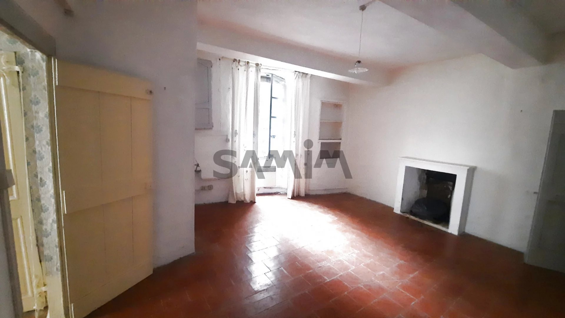 À VENDRE - TRÈS GRANDE MAISON  HABITATION - SECTEUR SAUVE