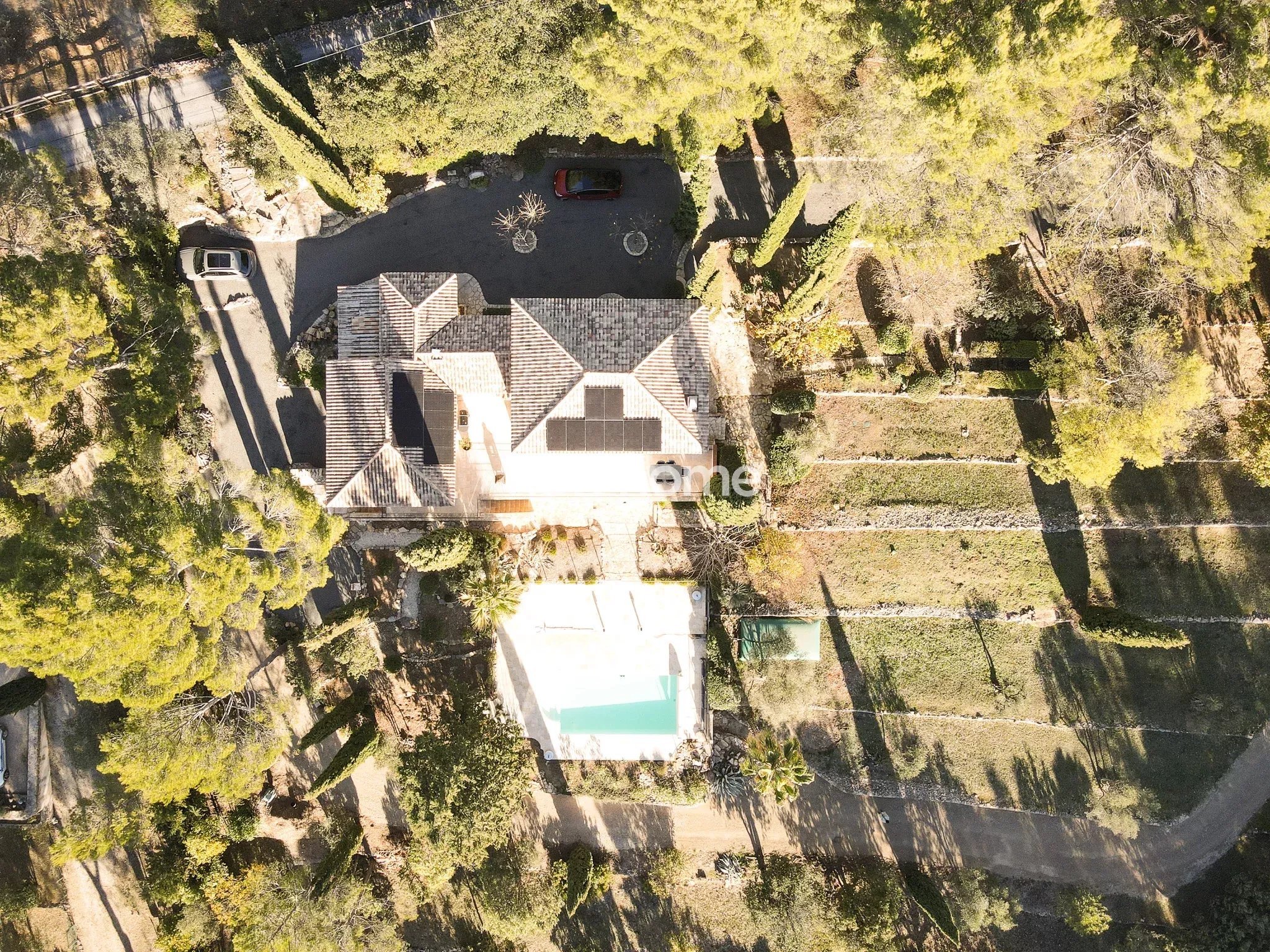 Bastide provençale de 160 m² sur un terrain d'un hectare avec vue dégagée!