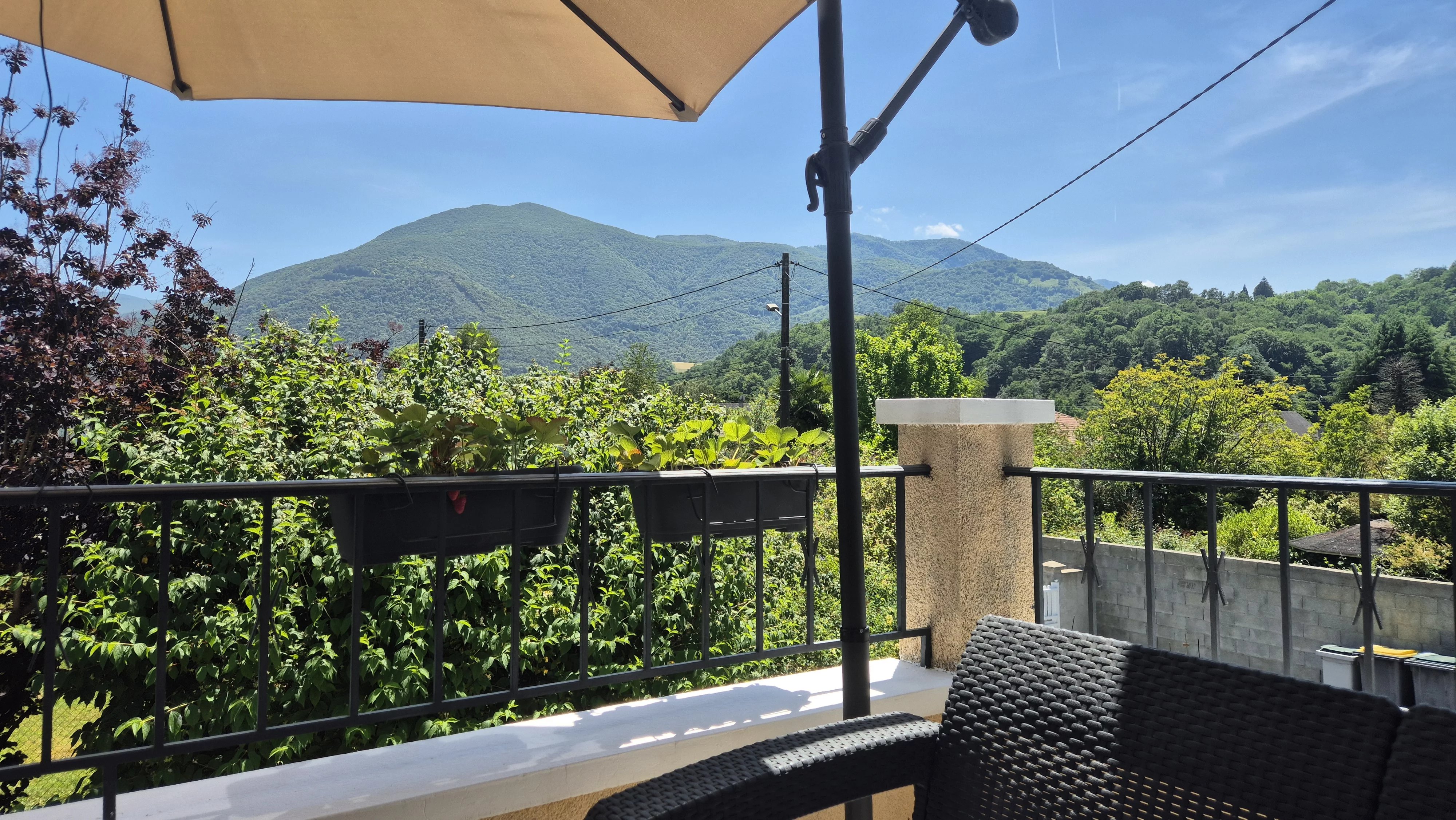 MONTAUT, A VENDRE Maison de 176 m² habitables (200 m² utiles) sur une parcelle de 1669 m²