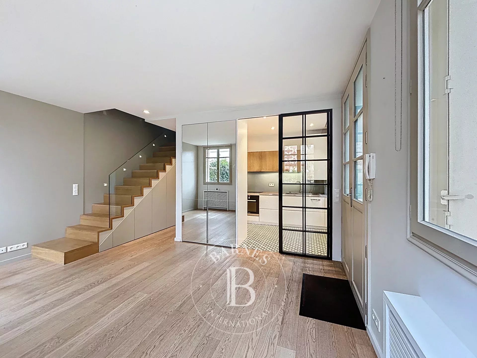 The BARNES rental department... - picture 2