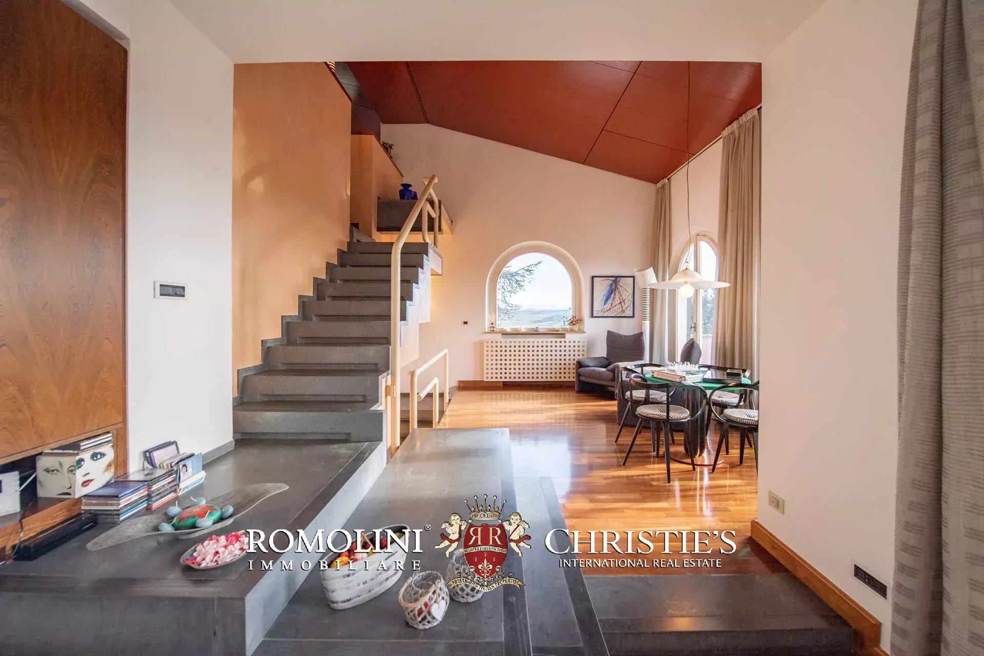 5 Bedroom Villa/Townhouse's Image 26