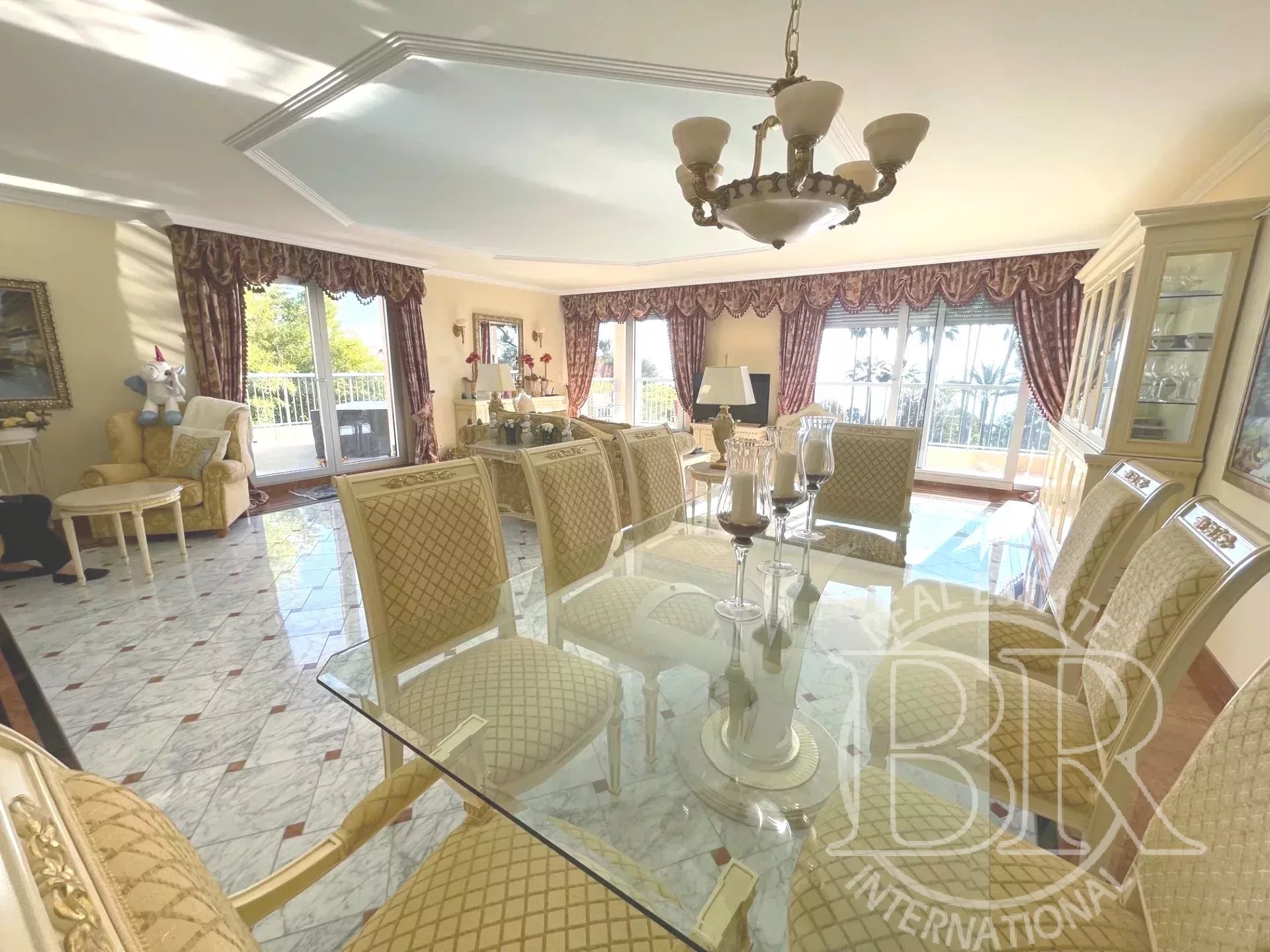 Agence immobilière de Beau Rivage