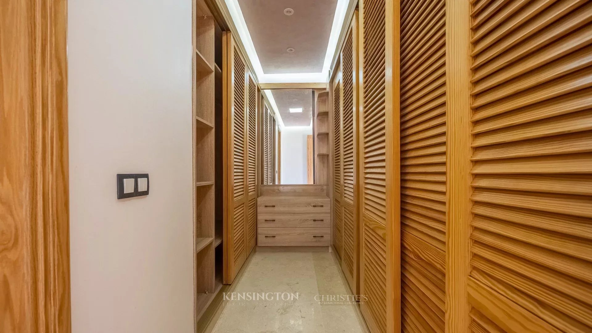 4 Bedroom Villa/Townhouse's Image 17