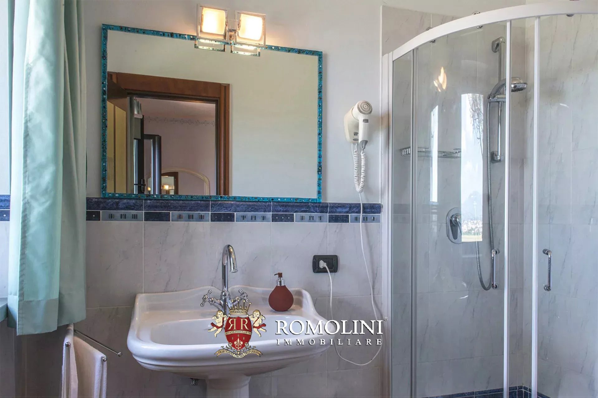 10 Bedroom Villa/Townhouse's Image 44