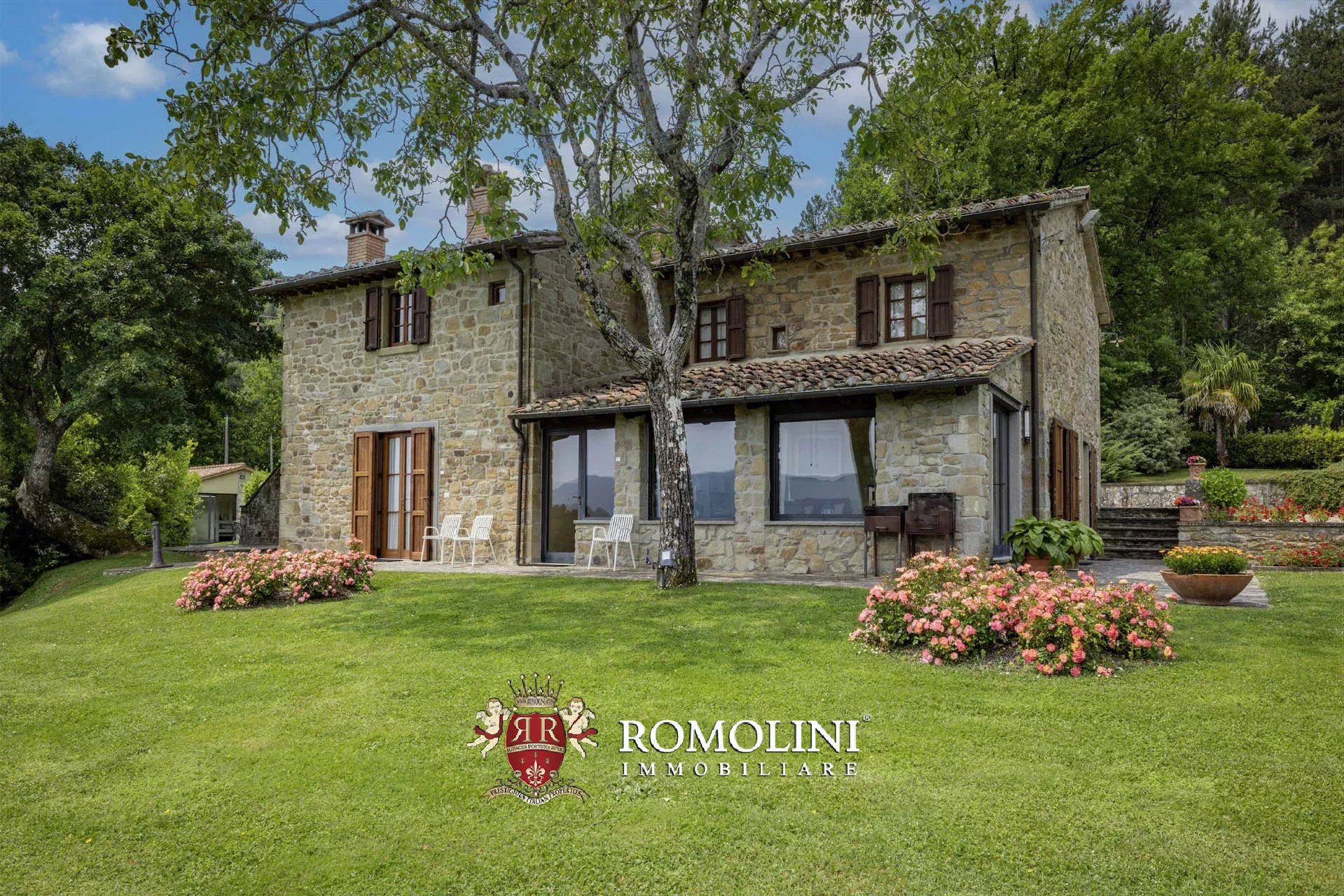 6 Bedroom Villa/Townhouse's Image 5