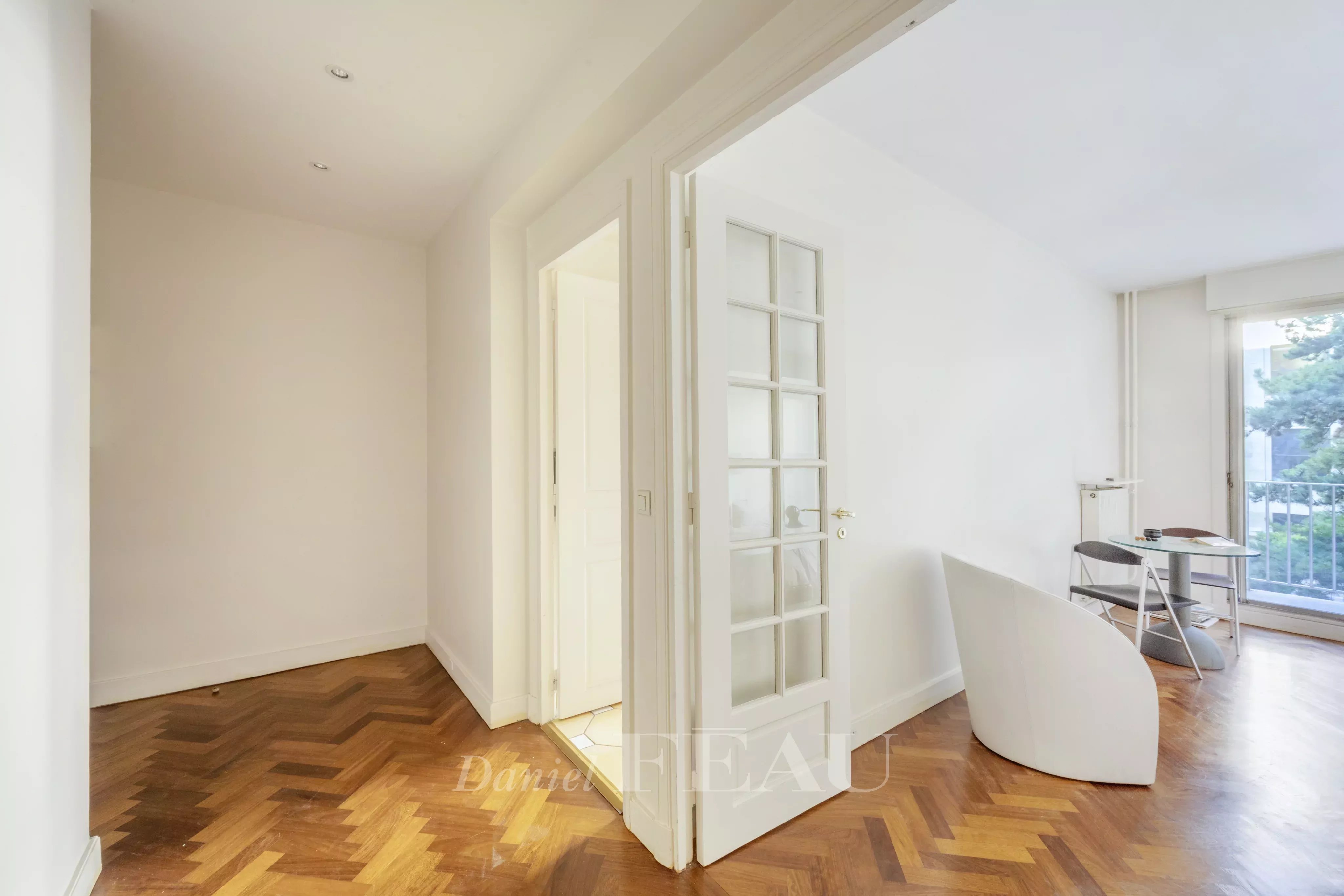 Sale Apartment Paris 14th