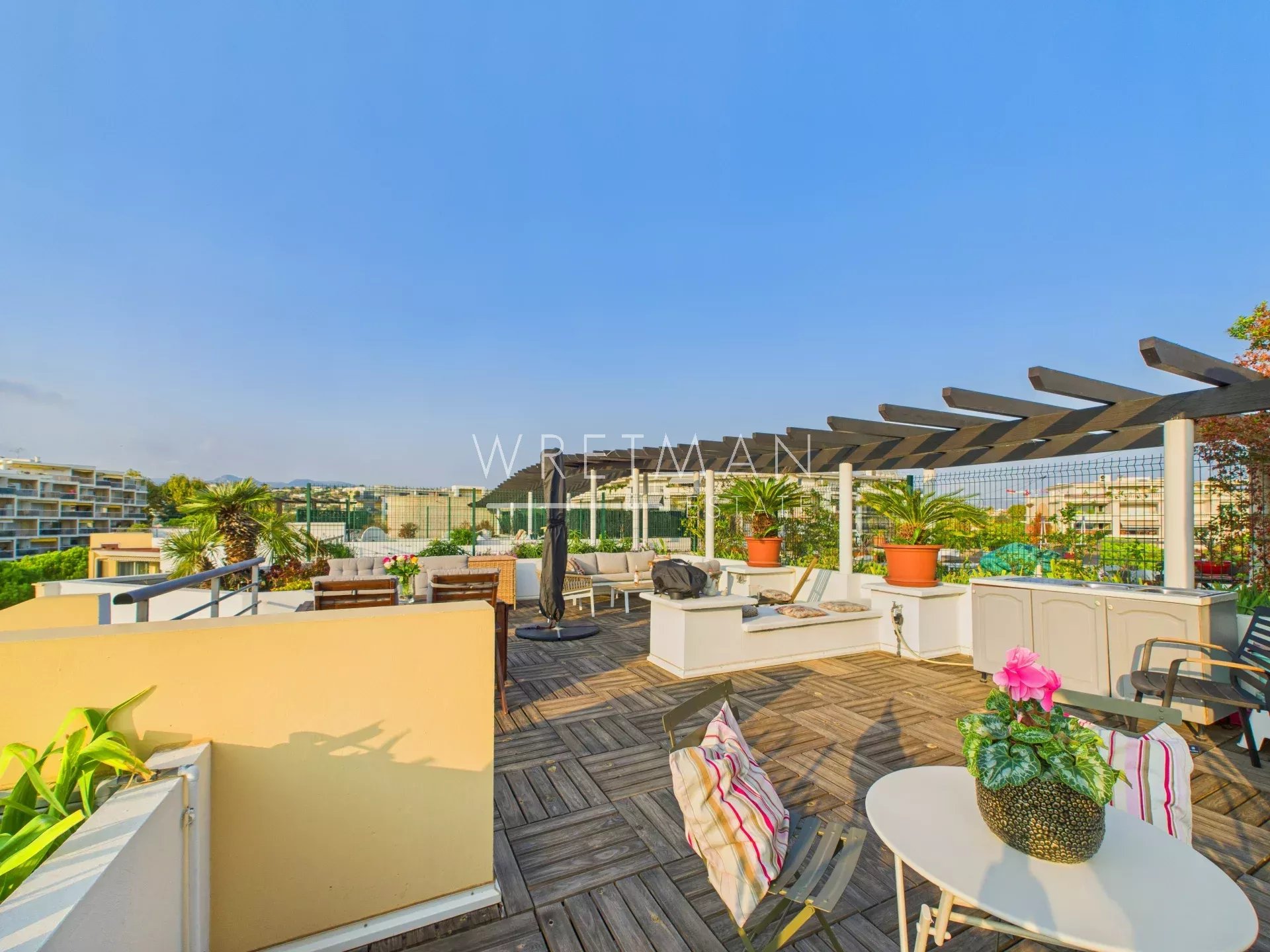 Appartement lumineux 3 pièces avec grande terrasse sur le toit - Cagnes-sur-Mer