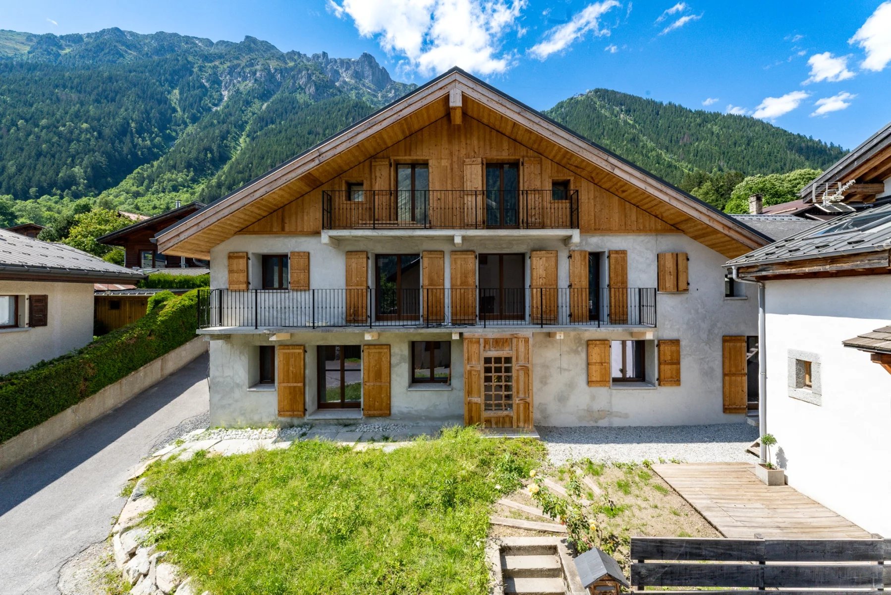 Photo of CHAMONIX - A high-quality renovation of an 18th Century farmhouse in Les Moussoux