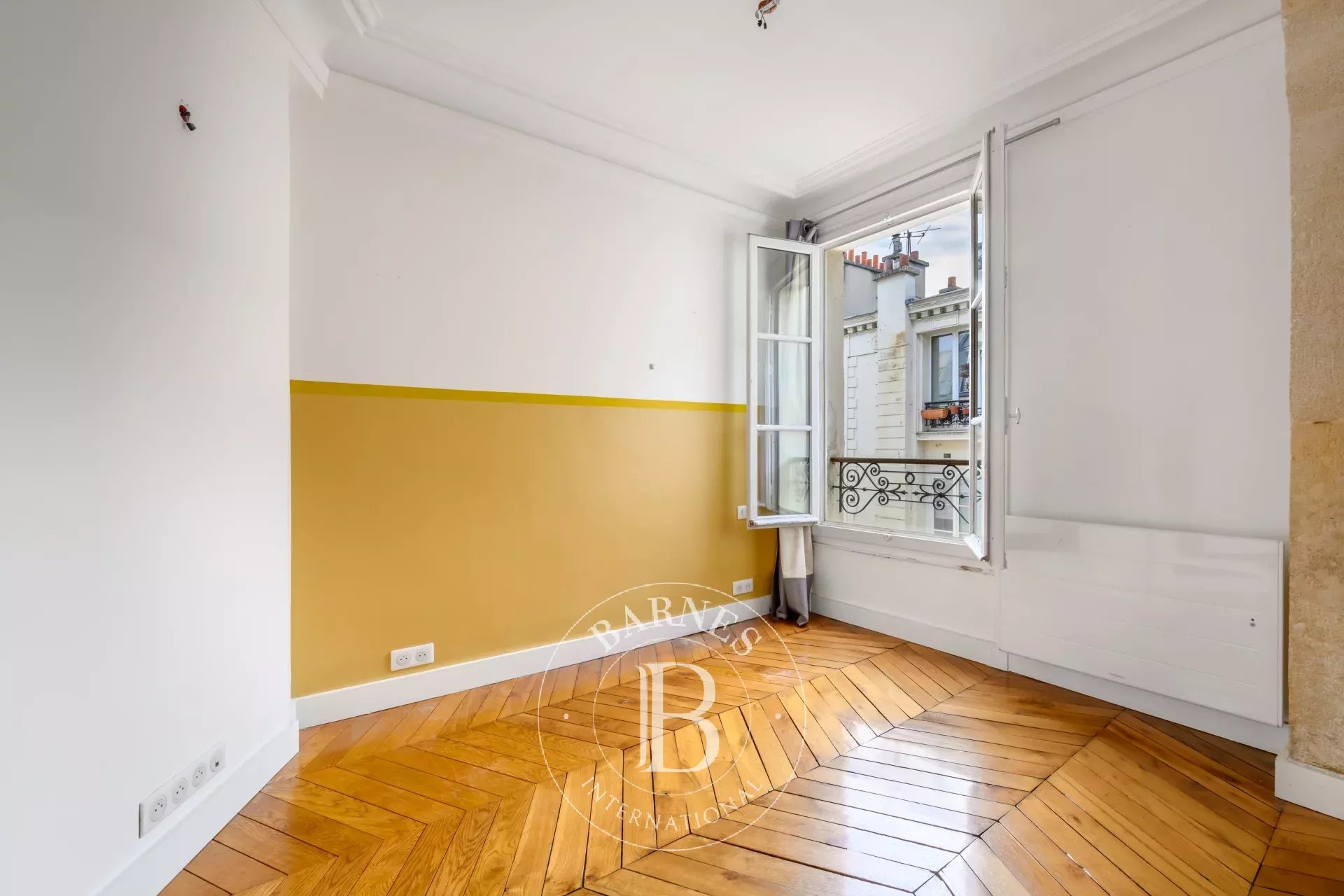 Daire Paris 3ème - picture 9