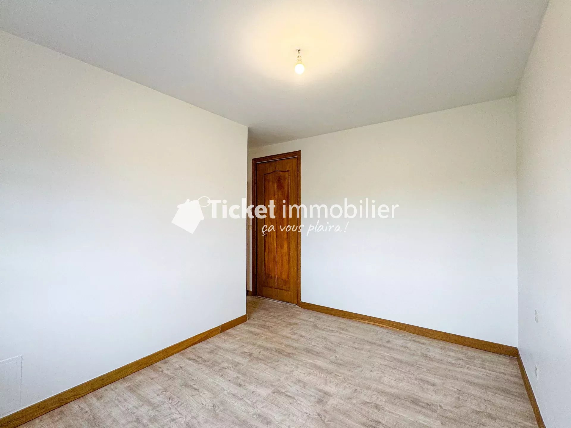 MAISON T5 DE 146m2 AVEC JARDIN de 633m2, GARAGE, CLIMATISATION ET GRANDE TERRASSE — photo 16