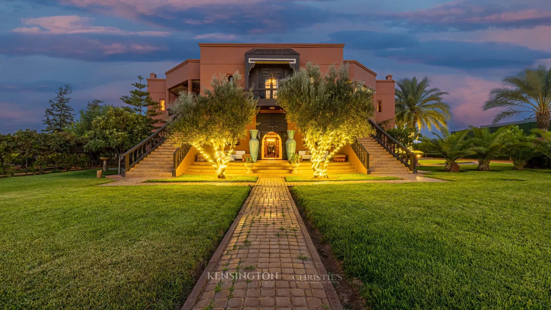 9 Bedroom Villa/Townhouse's Image 160