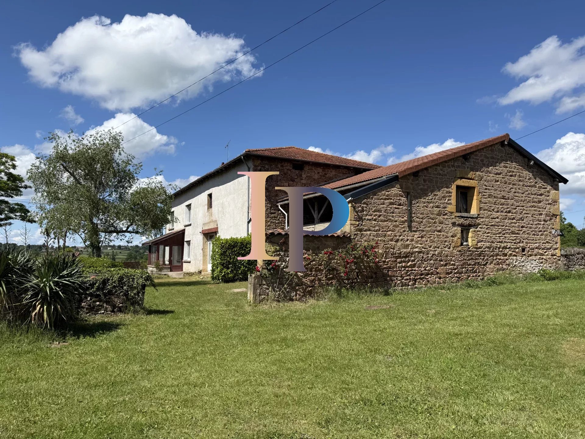 MAISON AU CALME AVEC VUE DÉGAGÉE
