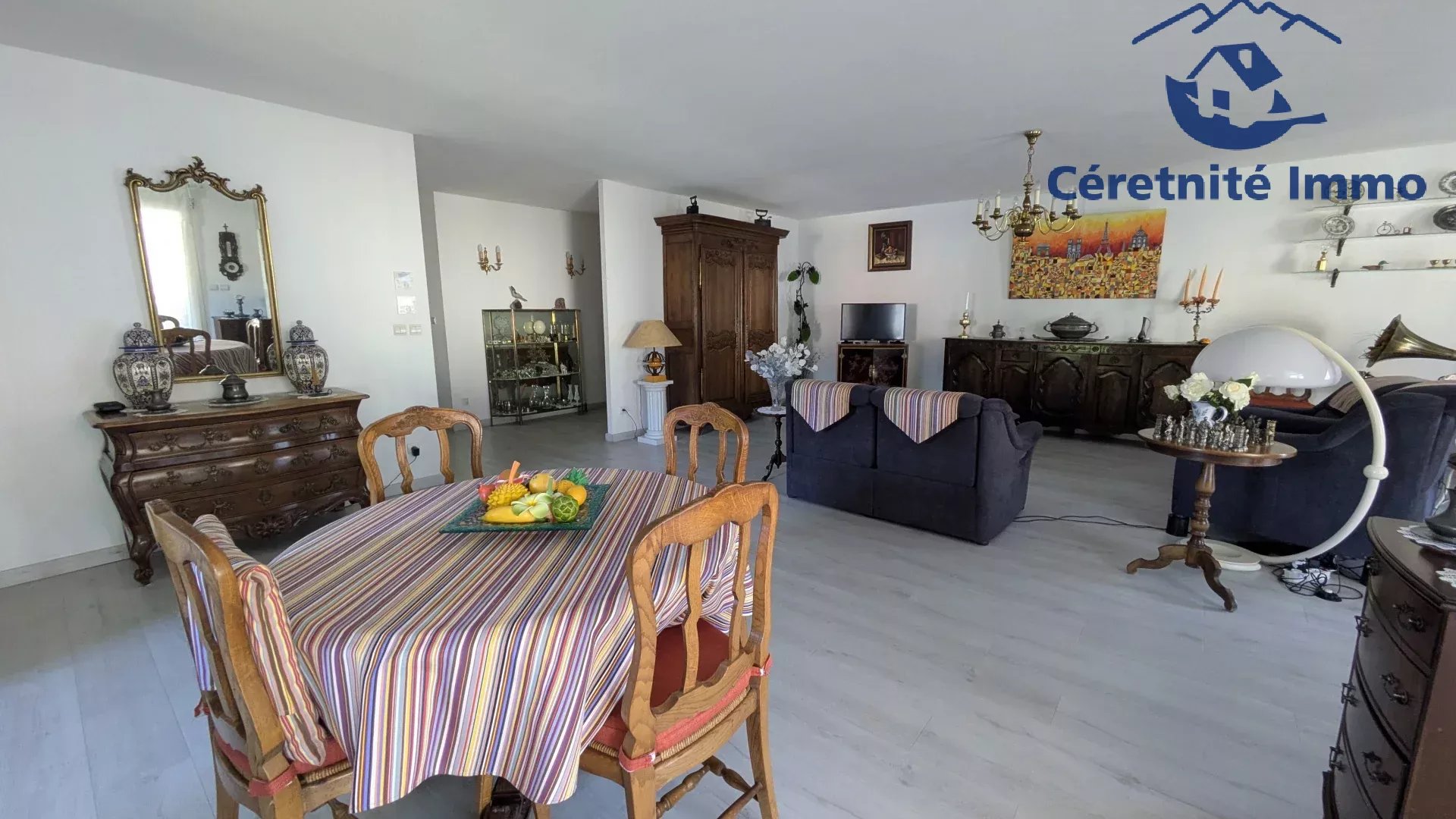 Agence immobilière de 