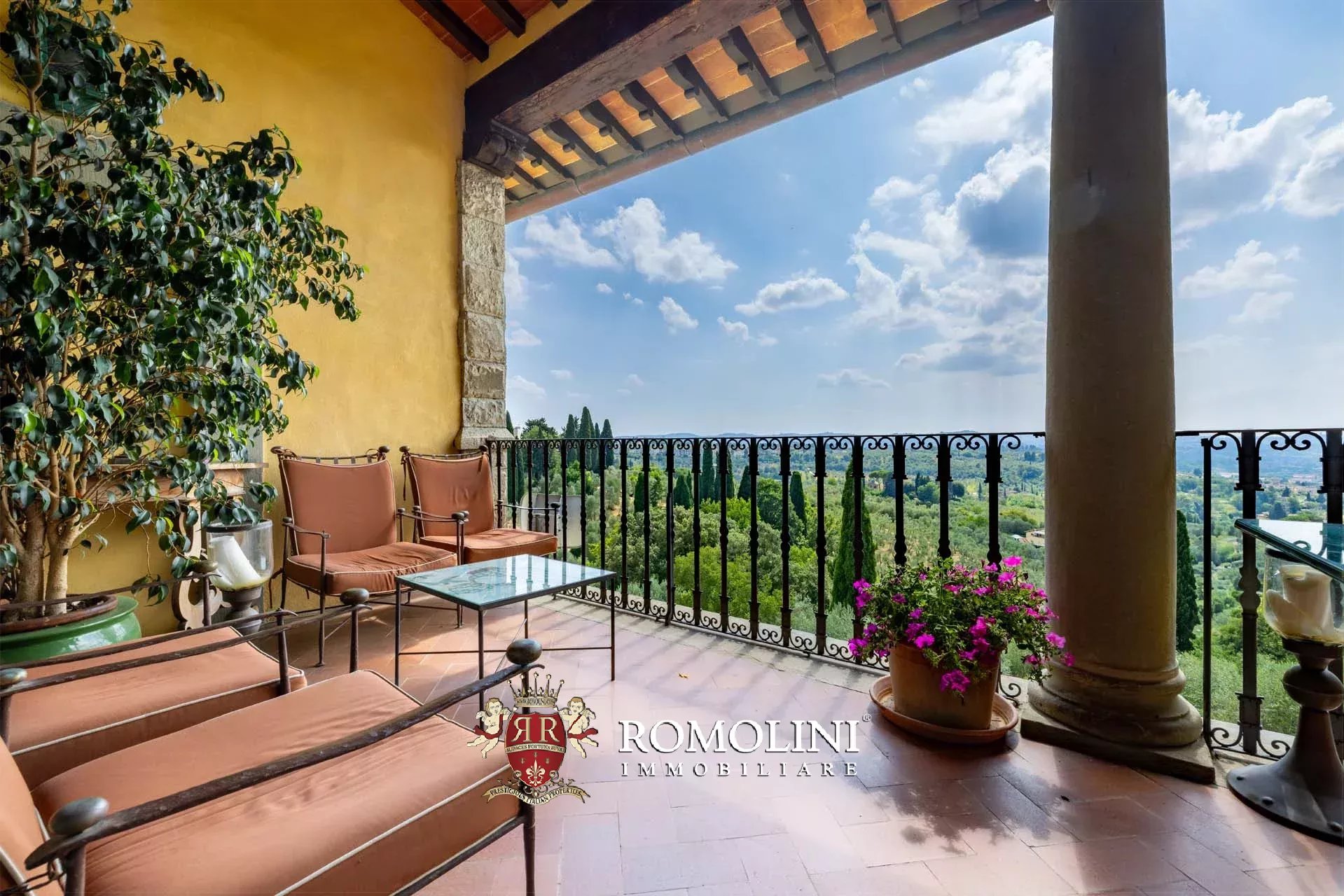 7 Bedroom Villa/Townhouse's Image 17