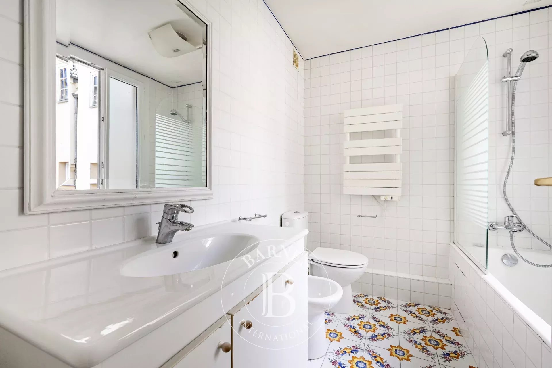 Daire Paris 3ème - picture 8