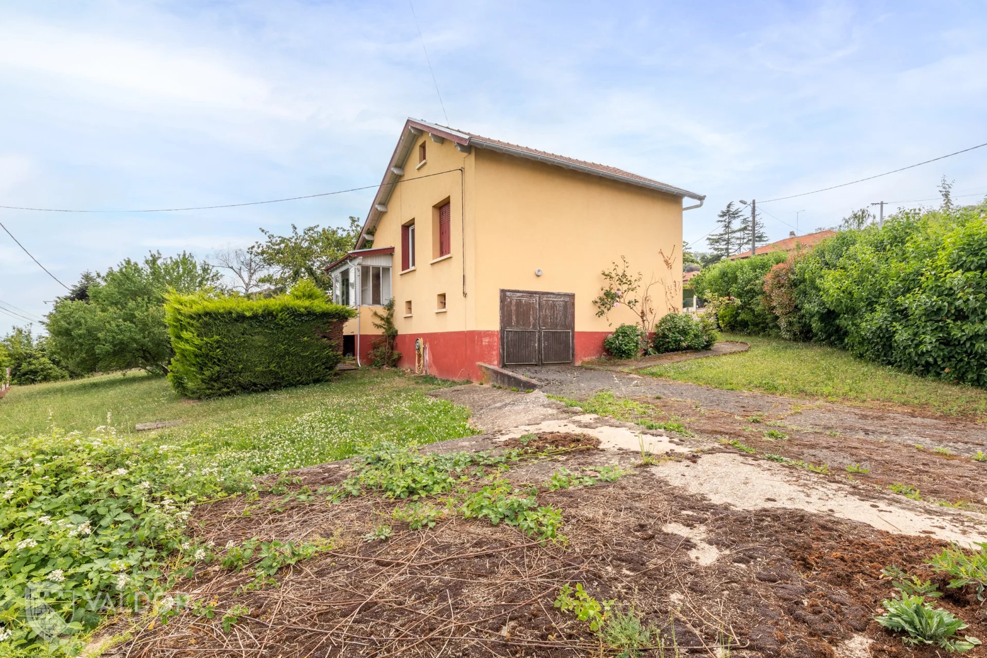 Maison de 65 m² à rénover sur parcelle de 1 234 m²