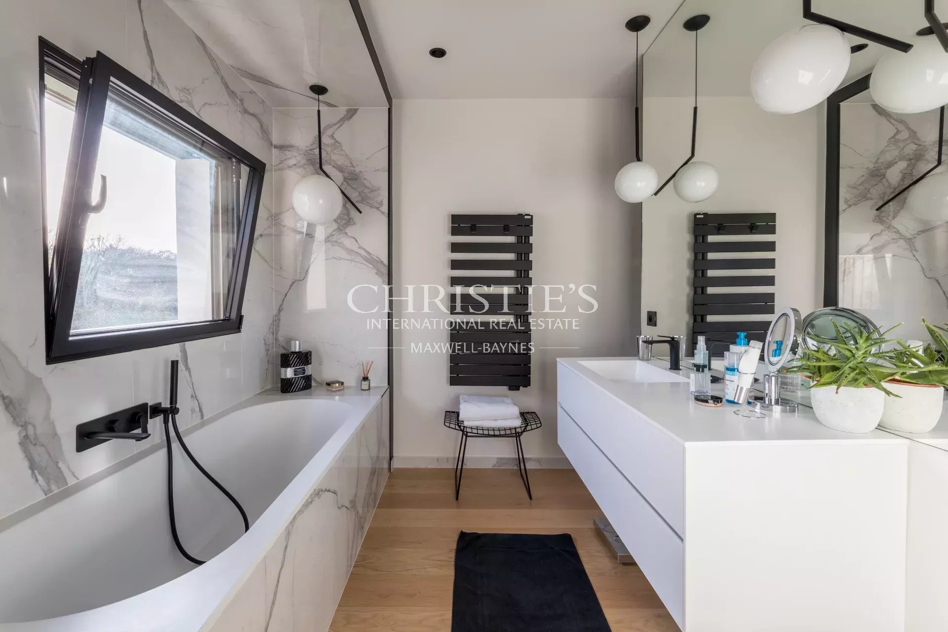 4 Bedroom Villa/Townhouse's Image 12