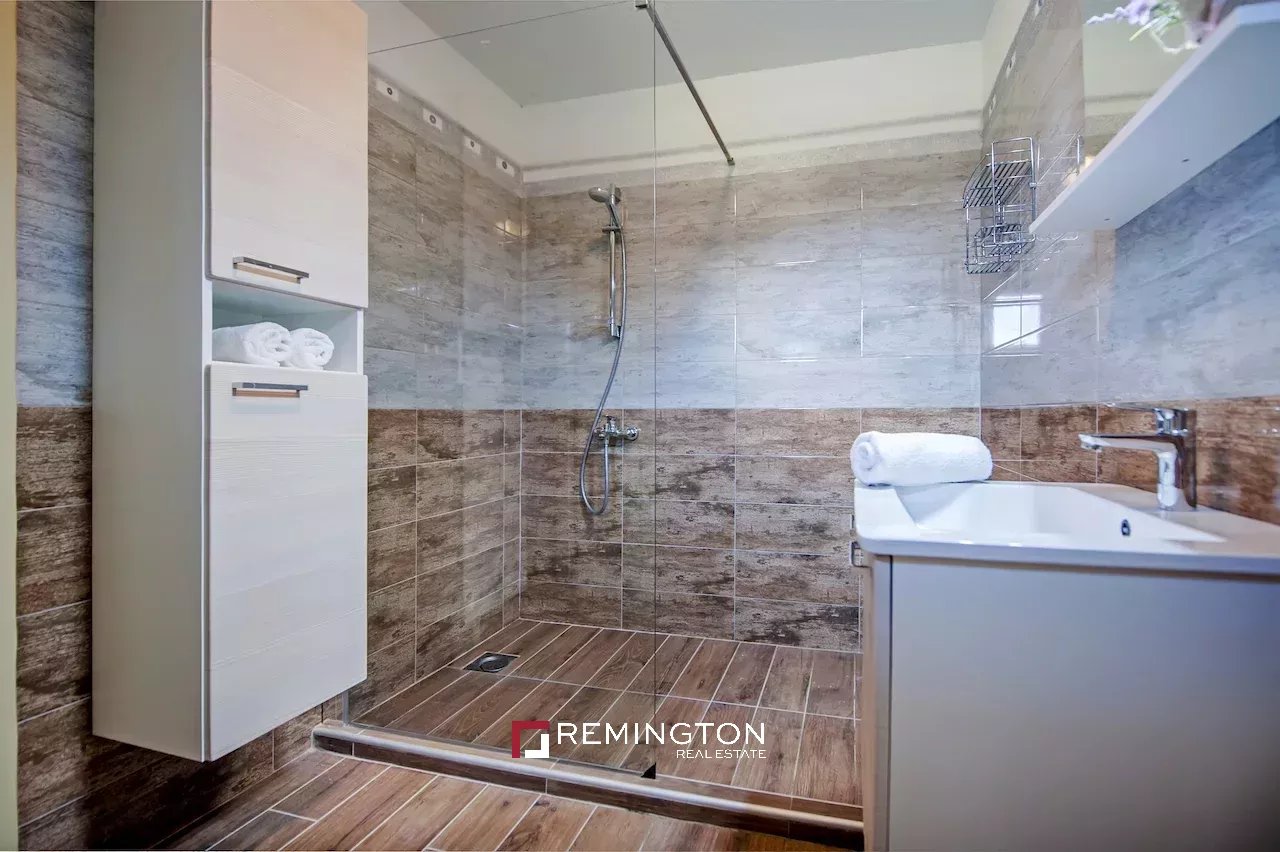 4 Bedroom Villa/Townhouse's Image 43