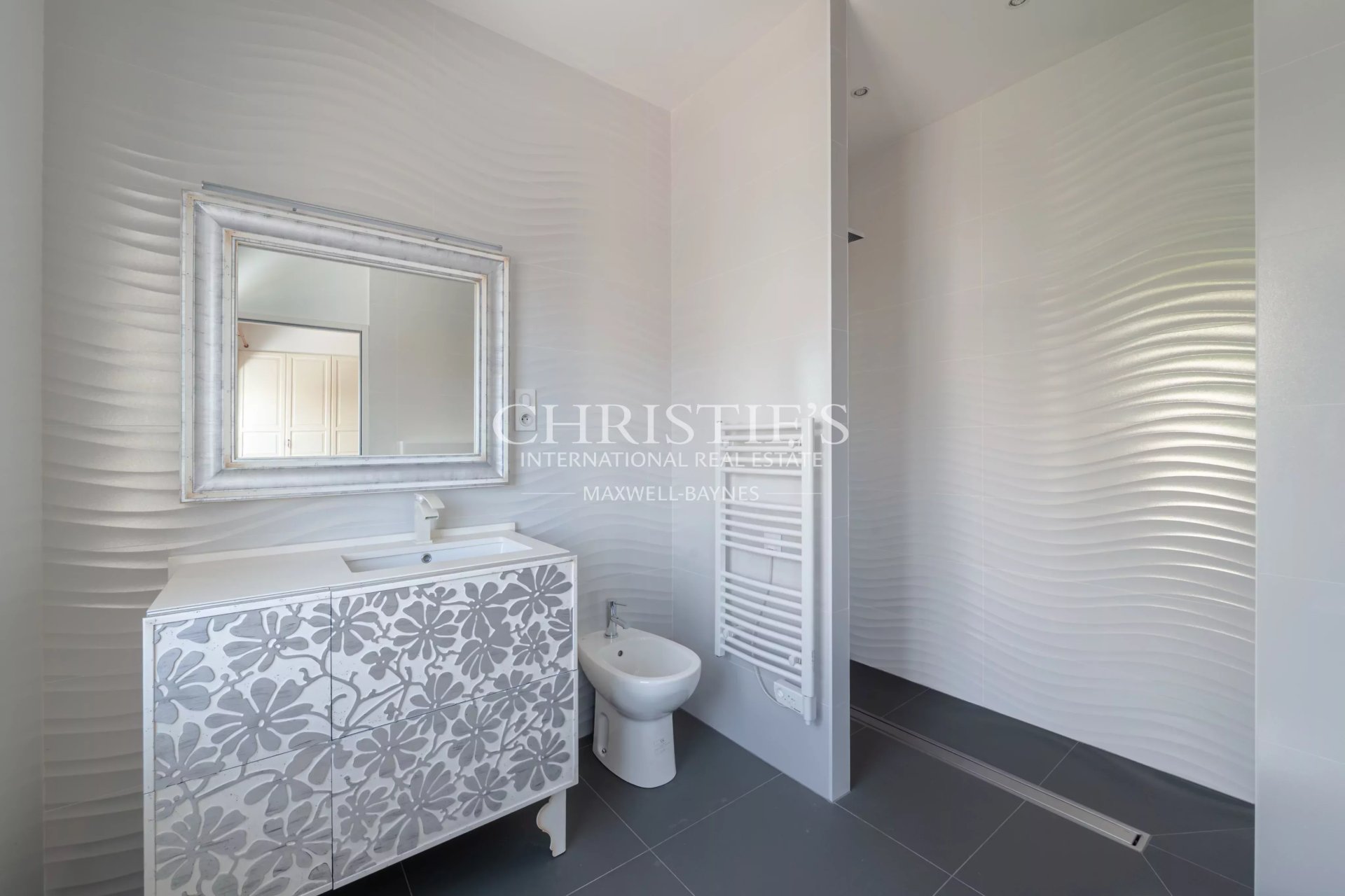 3 Bedroom Apartment/Flat's Image 8