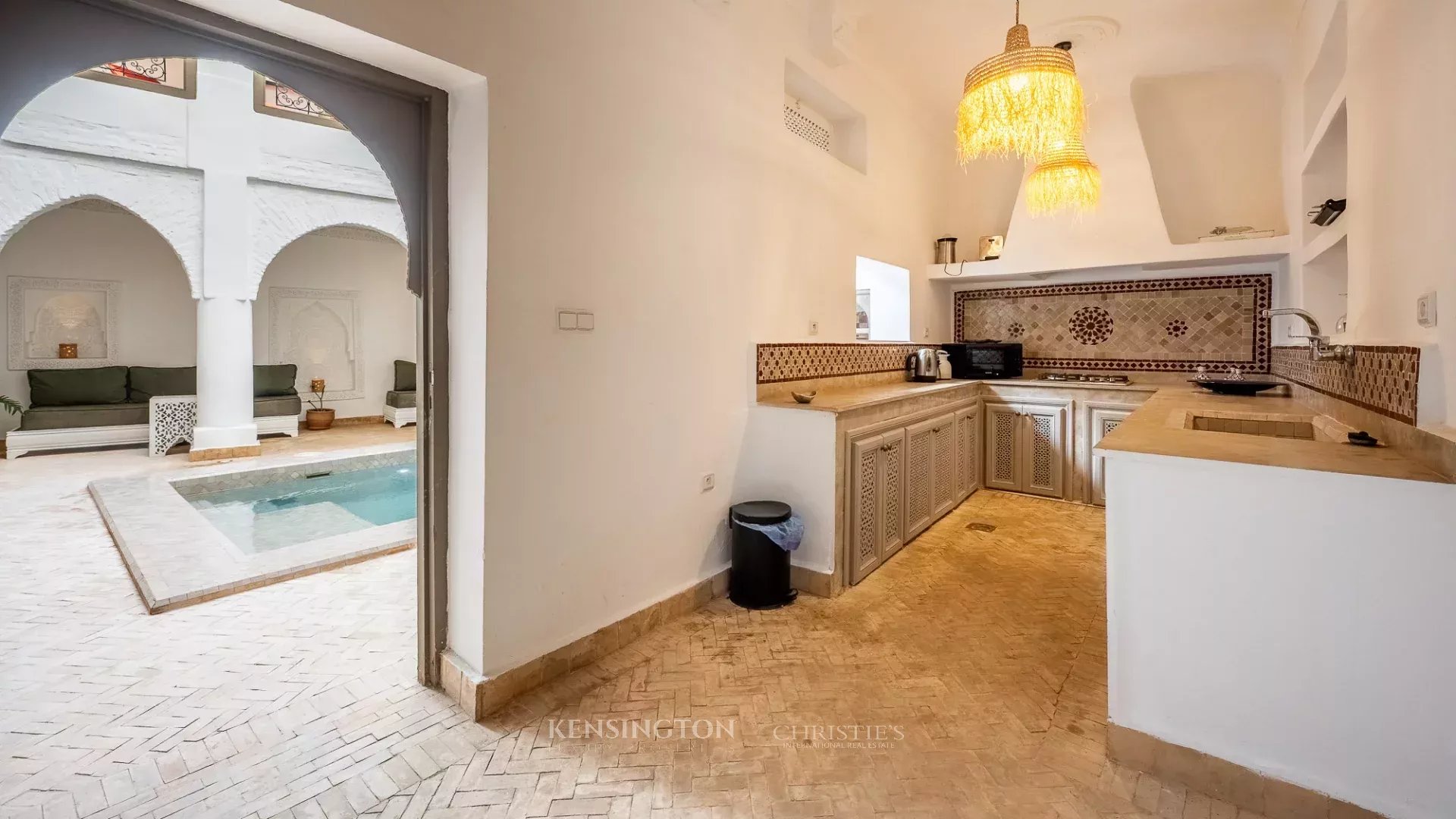 5 Bedroom Villa/Townhouse's Image 8