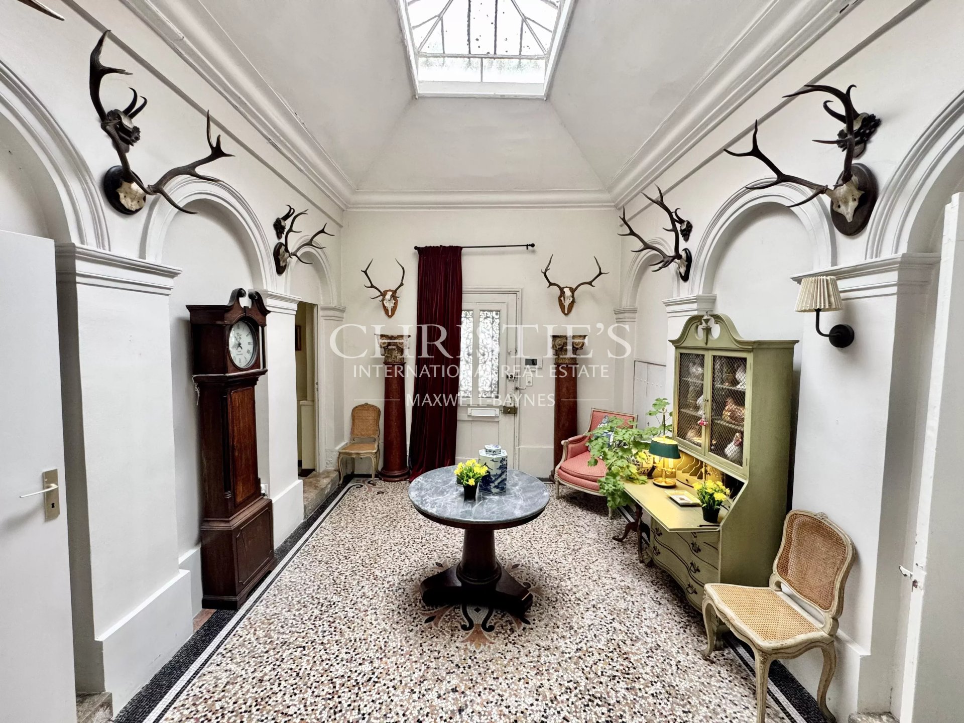 4 Bedroom Villa/Townhouse's Image 8