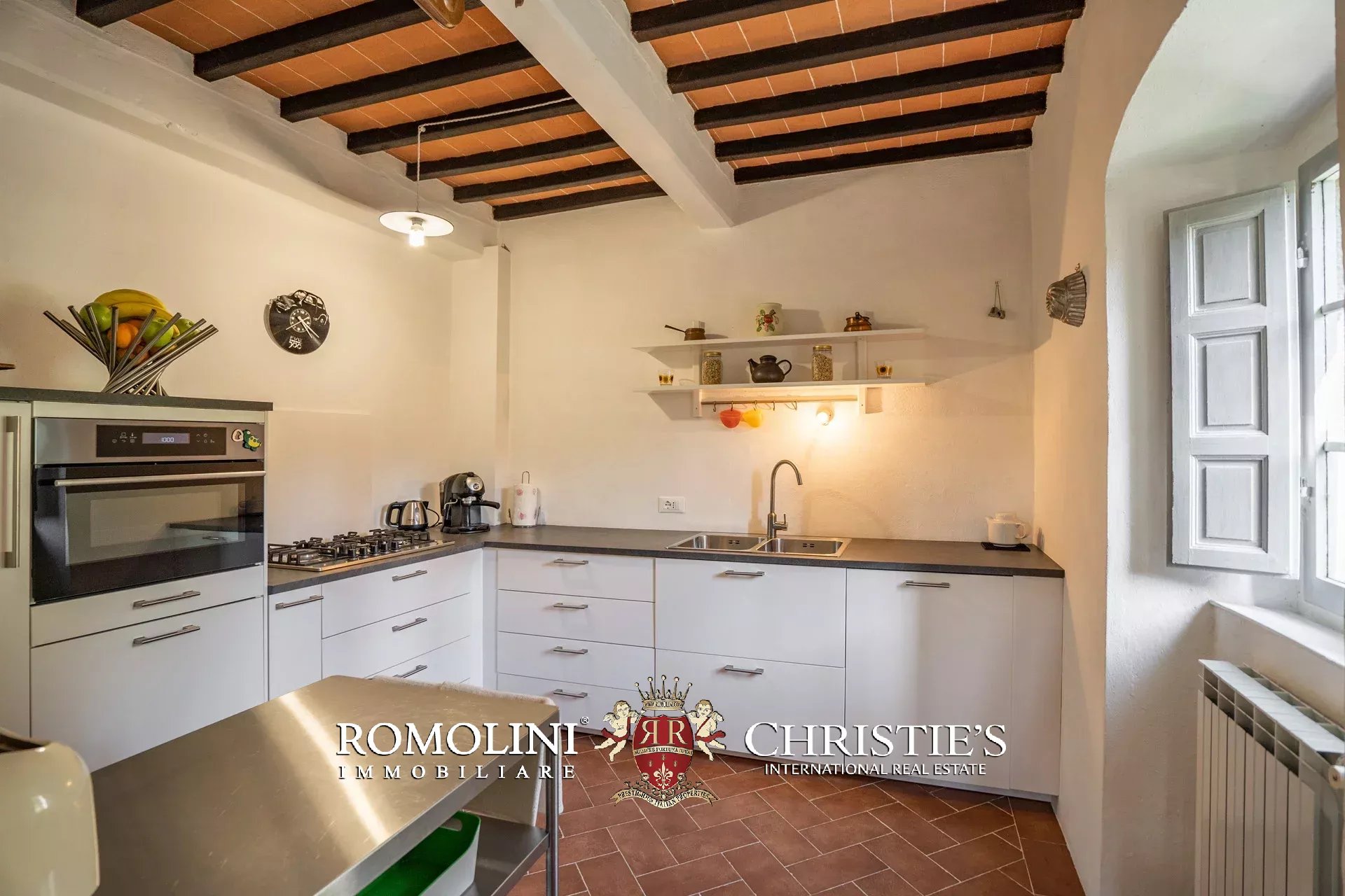 6 Bedroom Villa/Townhouse's Image 41