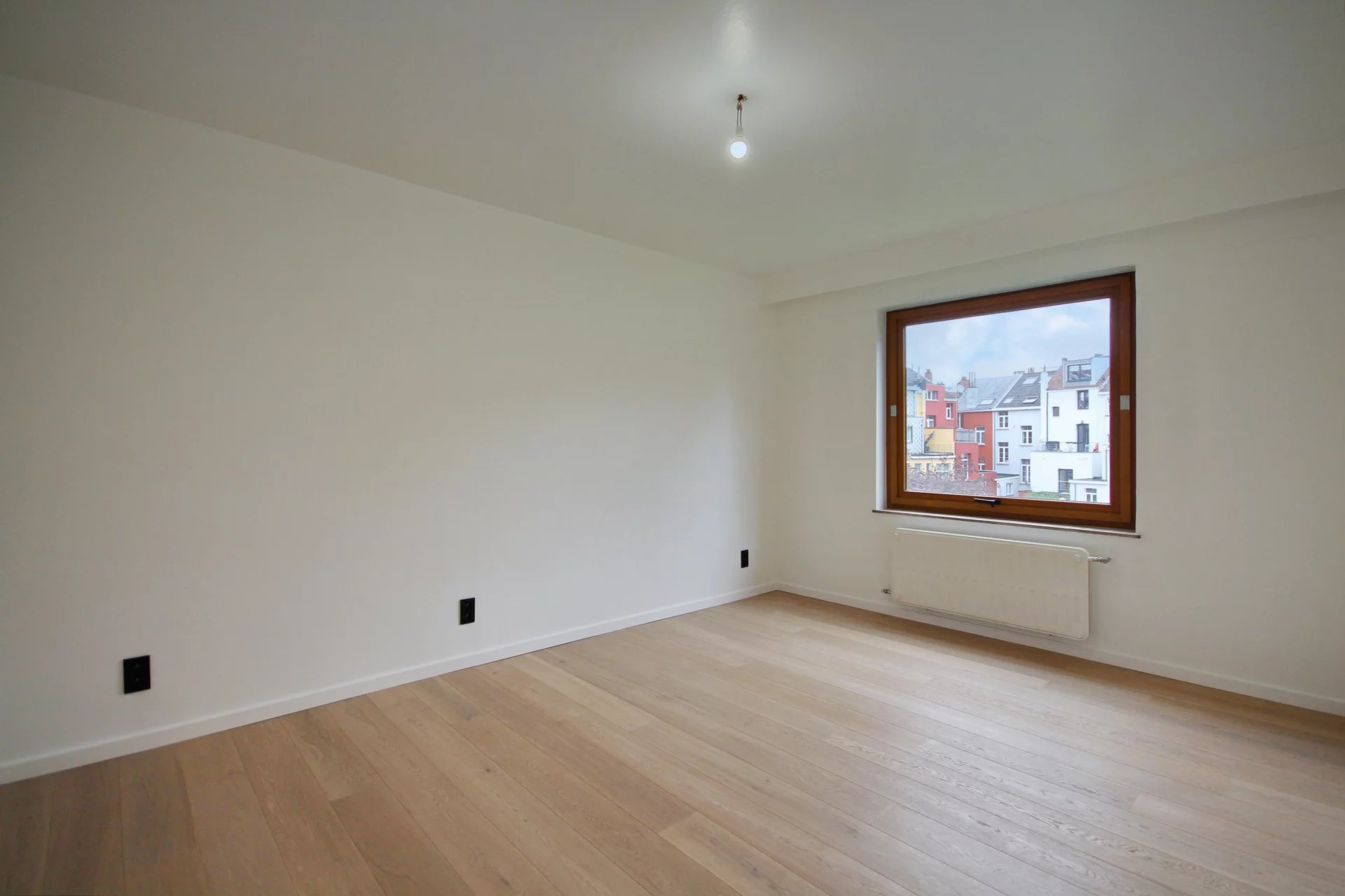 Ixelles, just steps away from the Châtelain area
