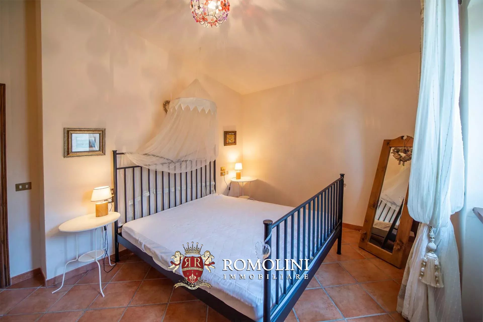 6 Bedroom Villa/Townhouse's Image 32