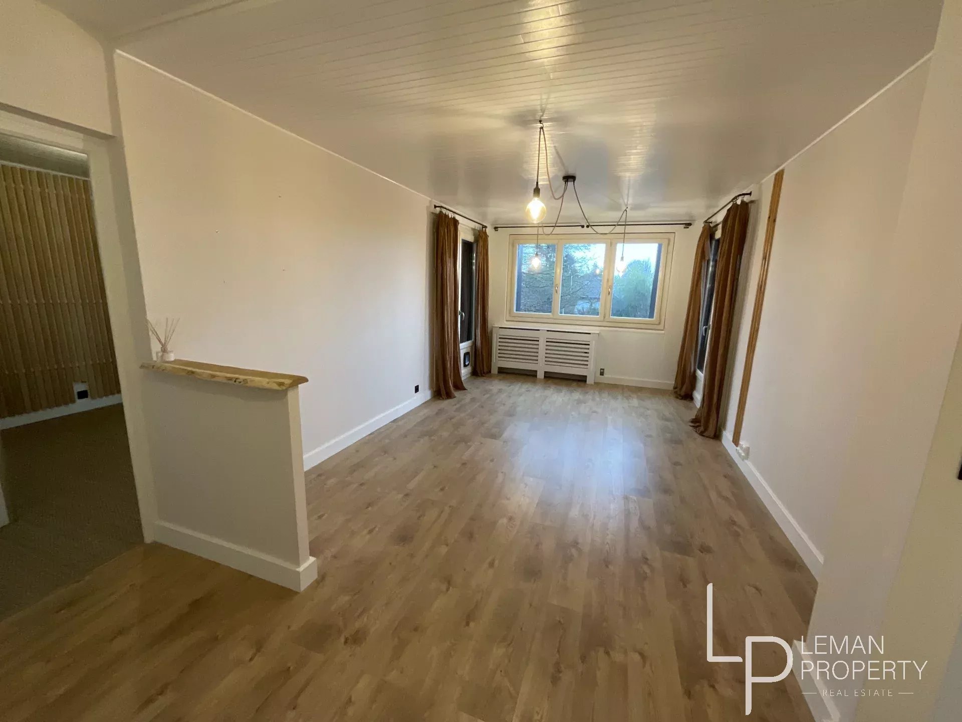 Vente de  d'une surface de  m2