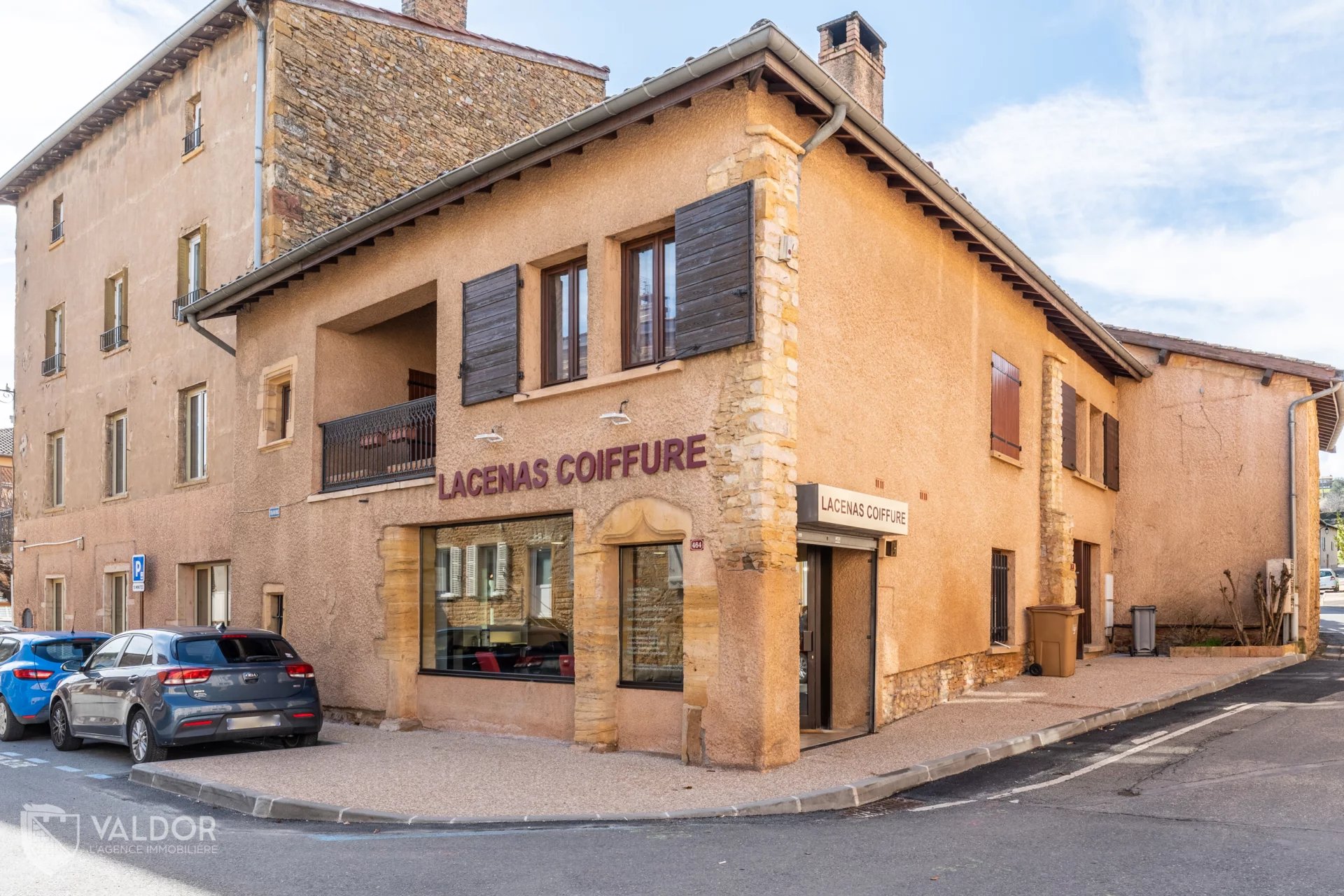 LOCAL COMMERCIAL/PROFESSIONNEL CENTRE LACENAS