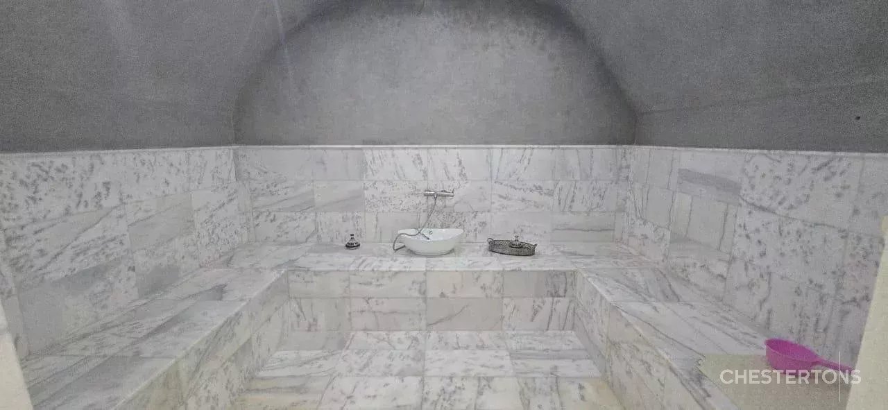 Image of Villa - 6 Bedrooms for Sale in Marrakech-Ménara-Marrakech-Morocco, Image 30