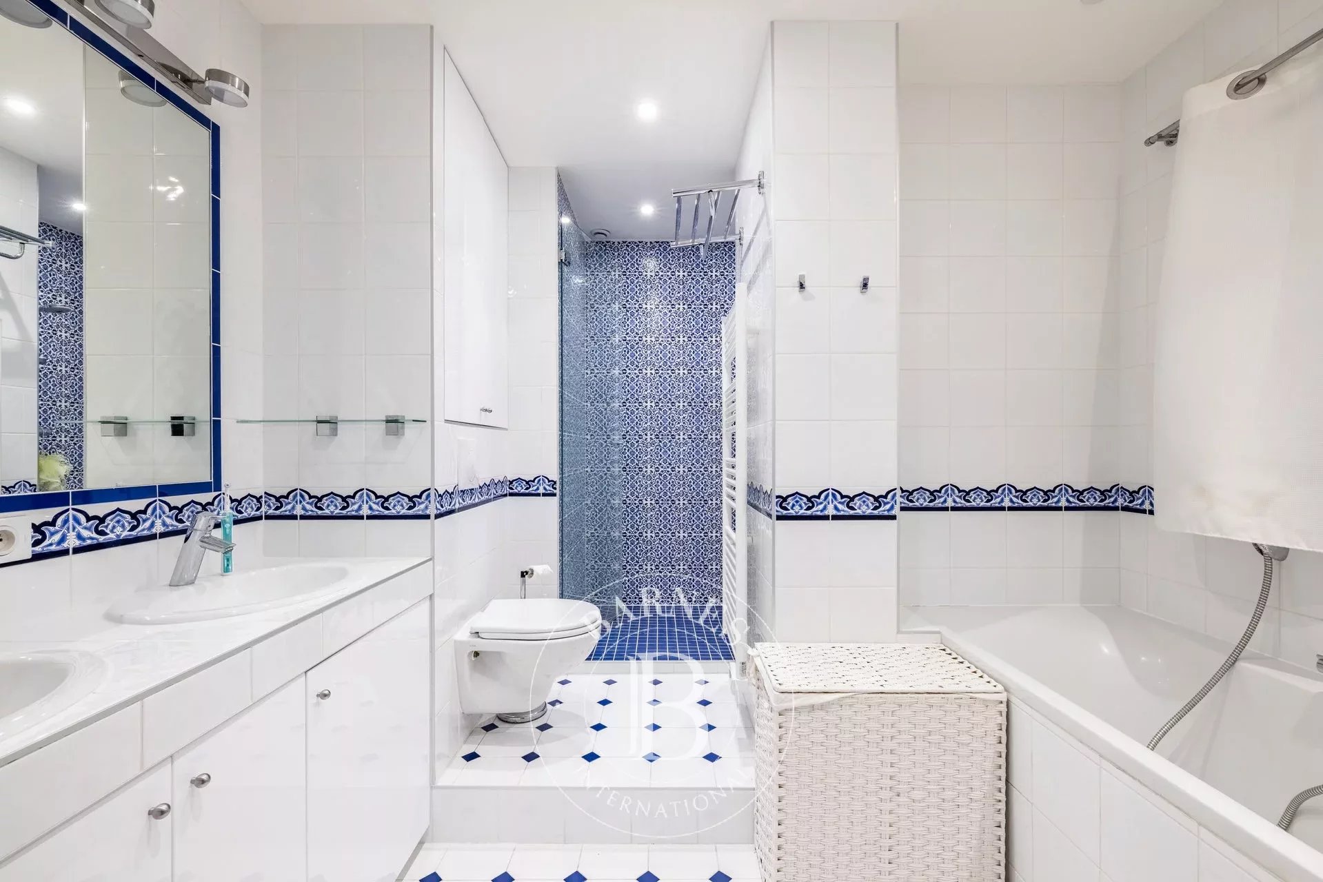 Daire Paris 3ème - picture 17