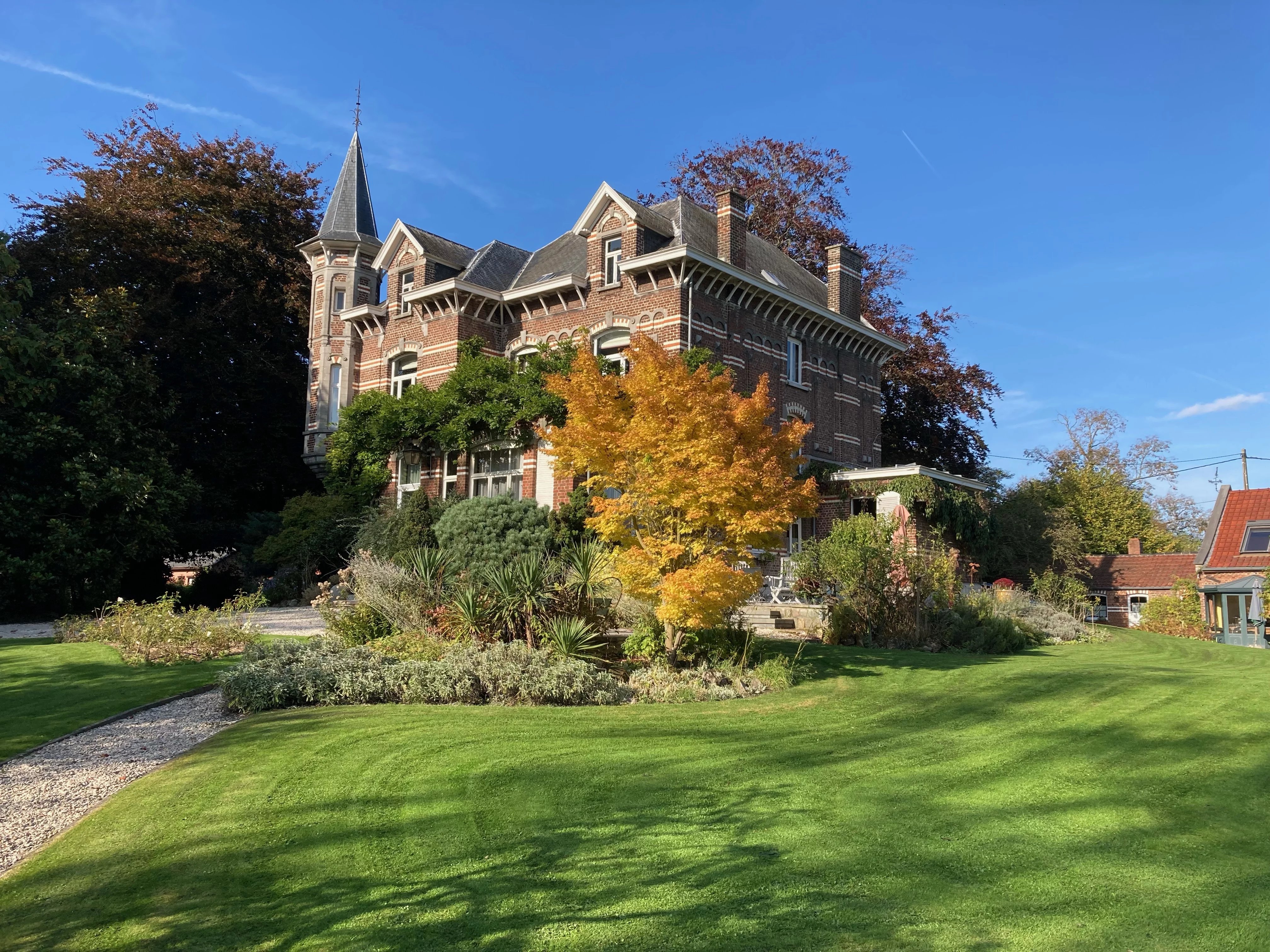 Casa solariega Jurbise - picture 1