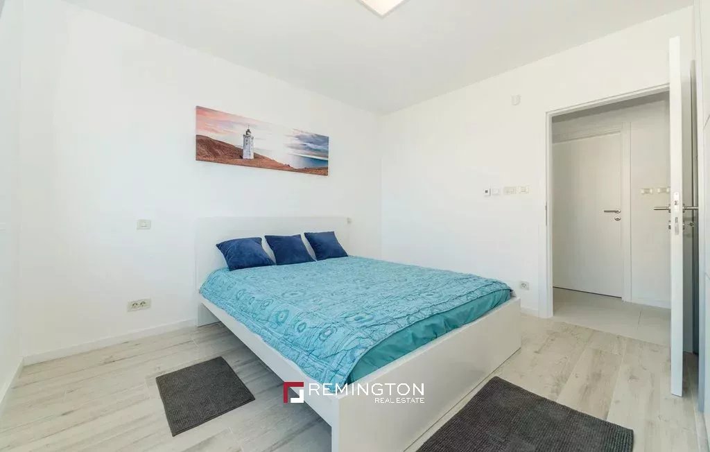 3 Bedroom Apartment/Flat's Image 11