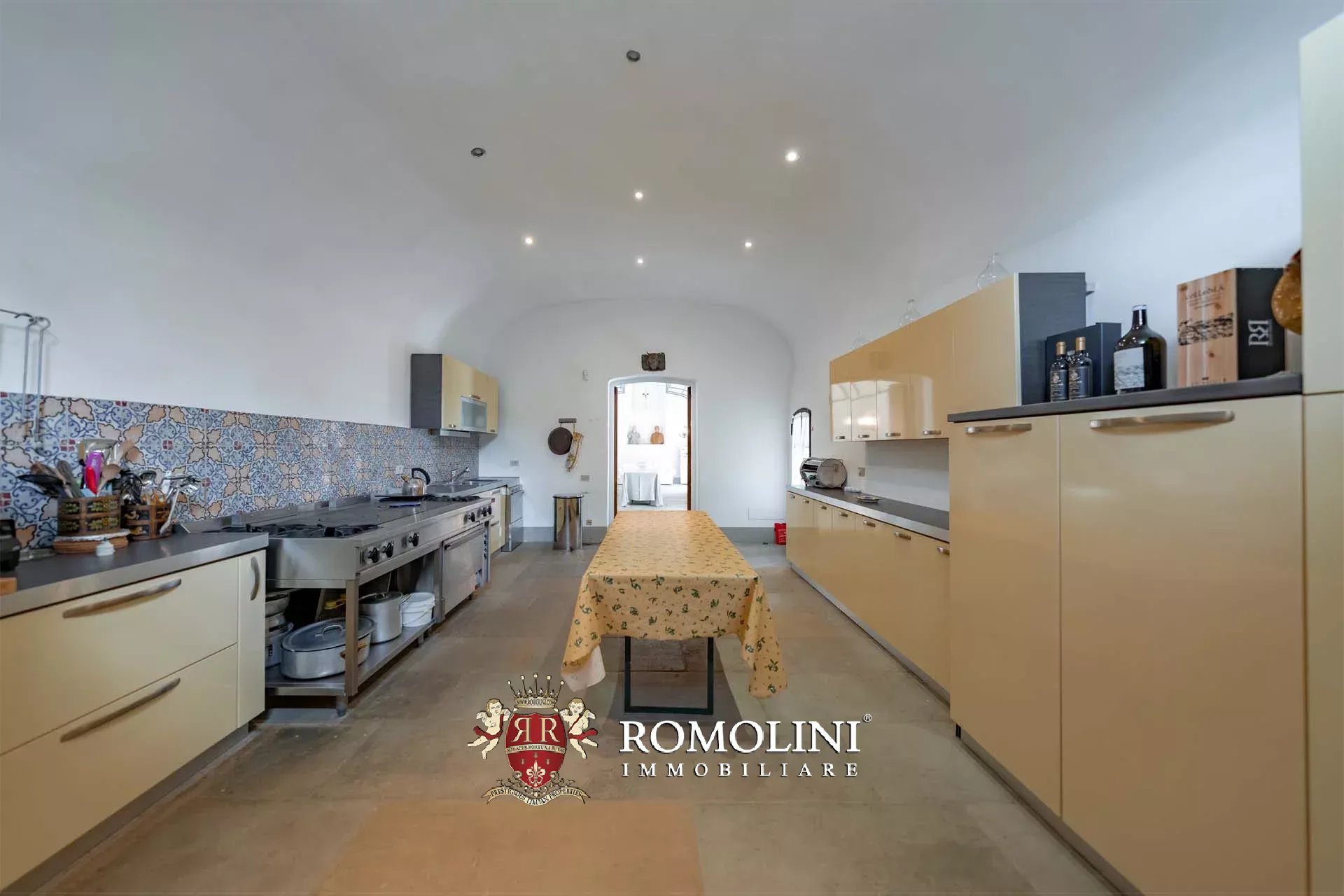 30 Bedroom Villa/Townhouse's Image 43