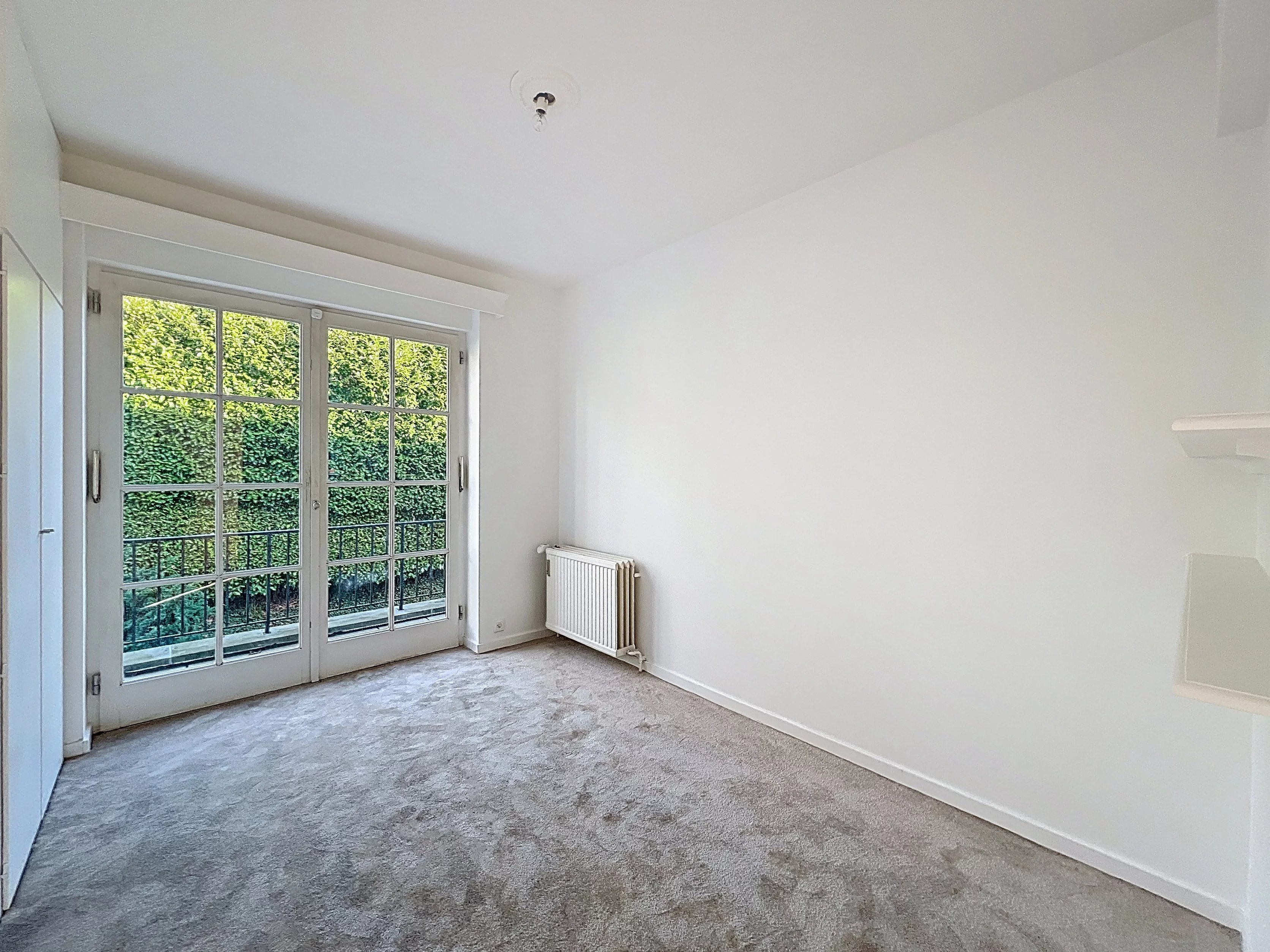 Uccle - Bright 3-bedroom apartment with terrace in a quiet, green setting