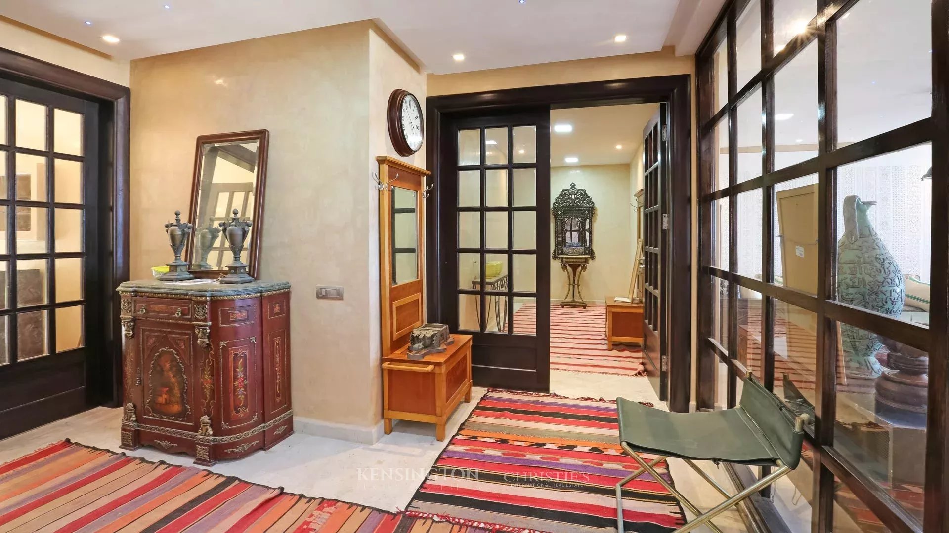 6 Bedroom Villa/Townhouse's Image 42